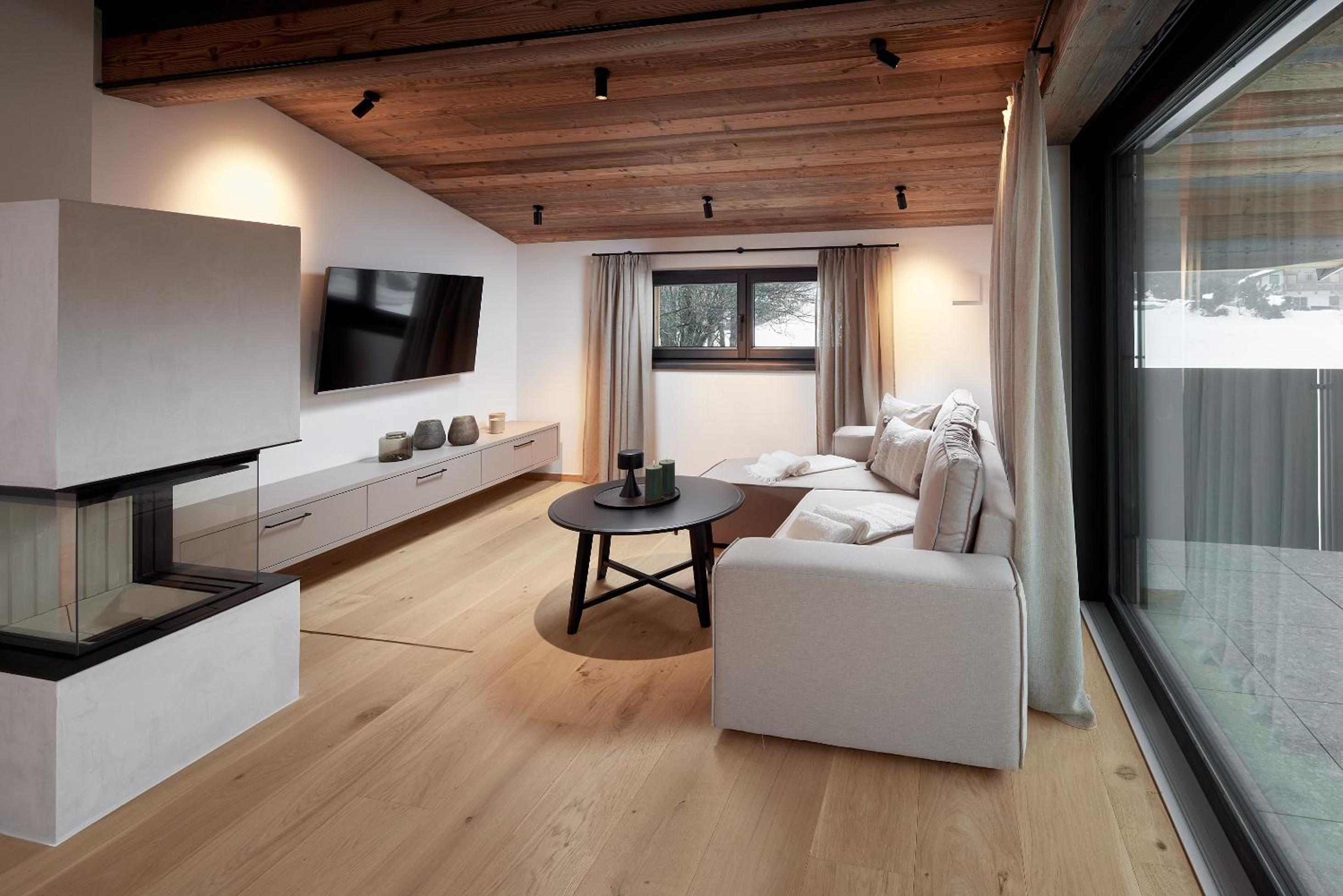 Alpin Residenzen Eichenheim Aurach bei Kitzbühel by Alpina-Holiday