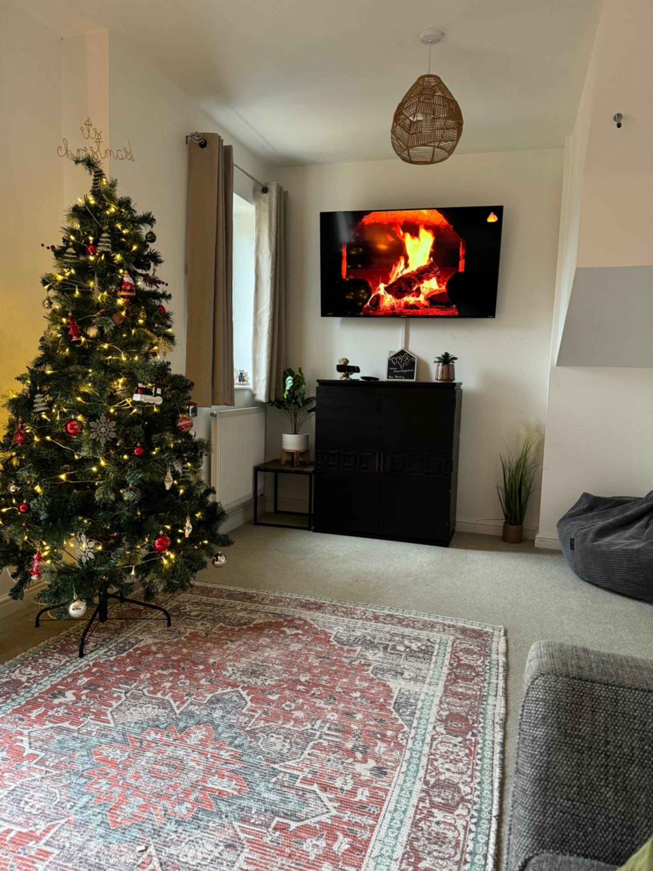 The Belfry 3 Bedrooms 2 Bathrooms Contractors & Family