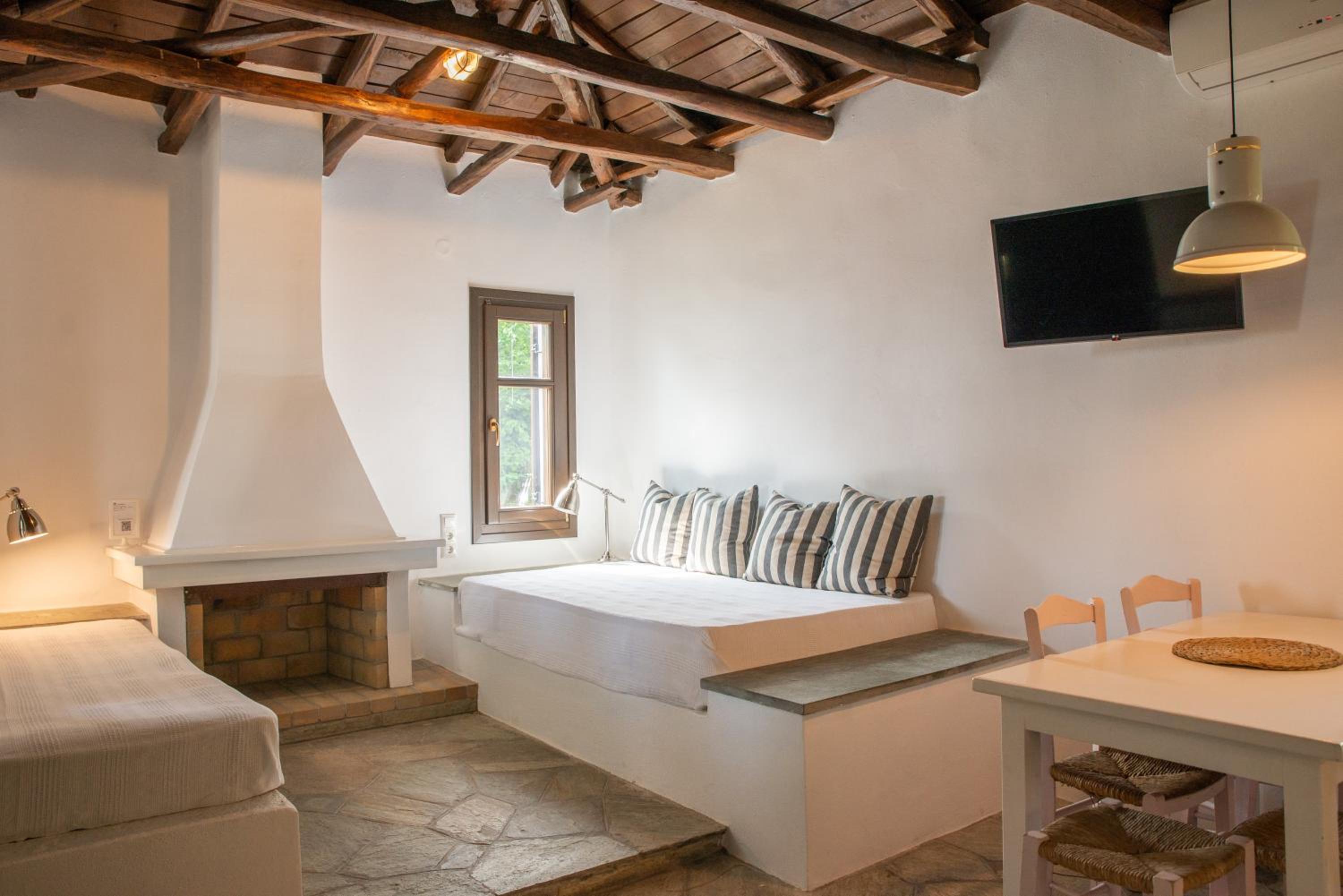 Aristi's Country Houses view 4