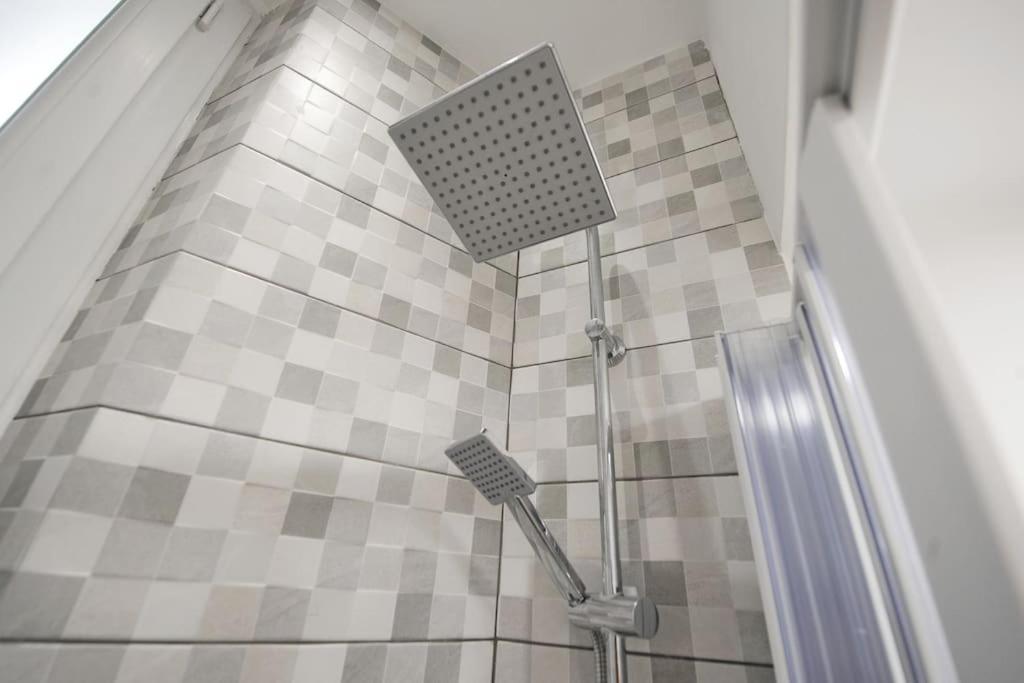 Lauretta: Appartamento adiacente metro view 4