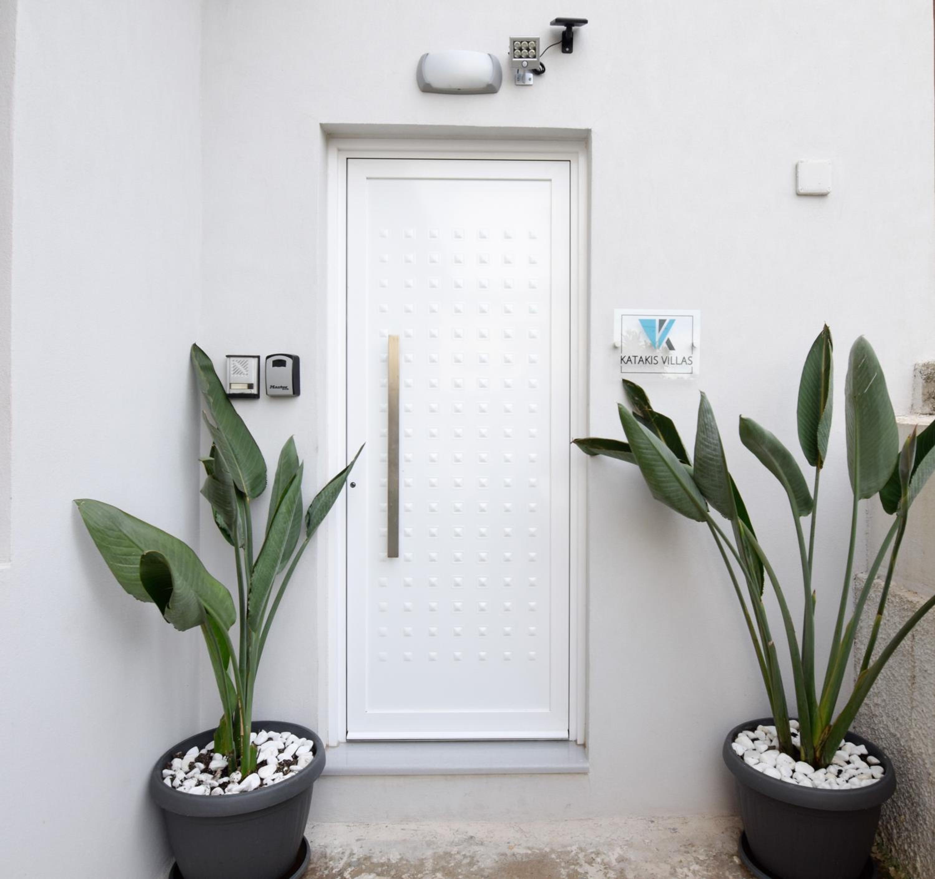 KATAKIS LUXURY APARTMENT