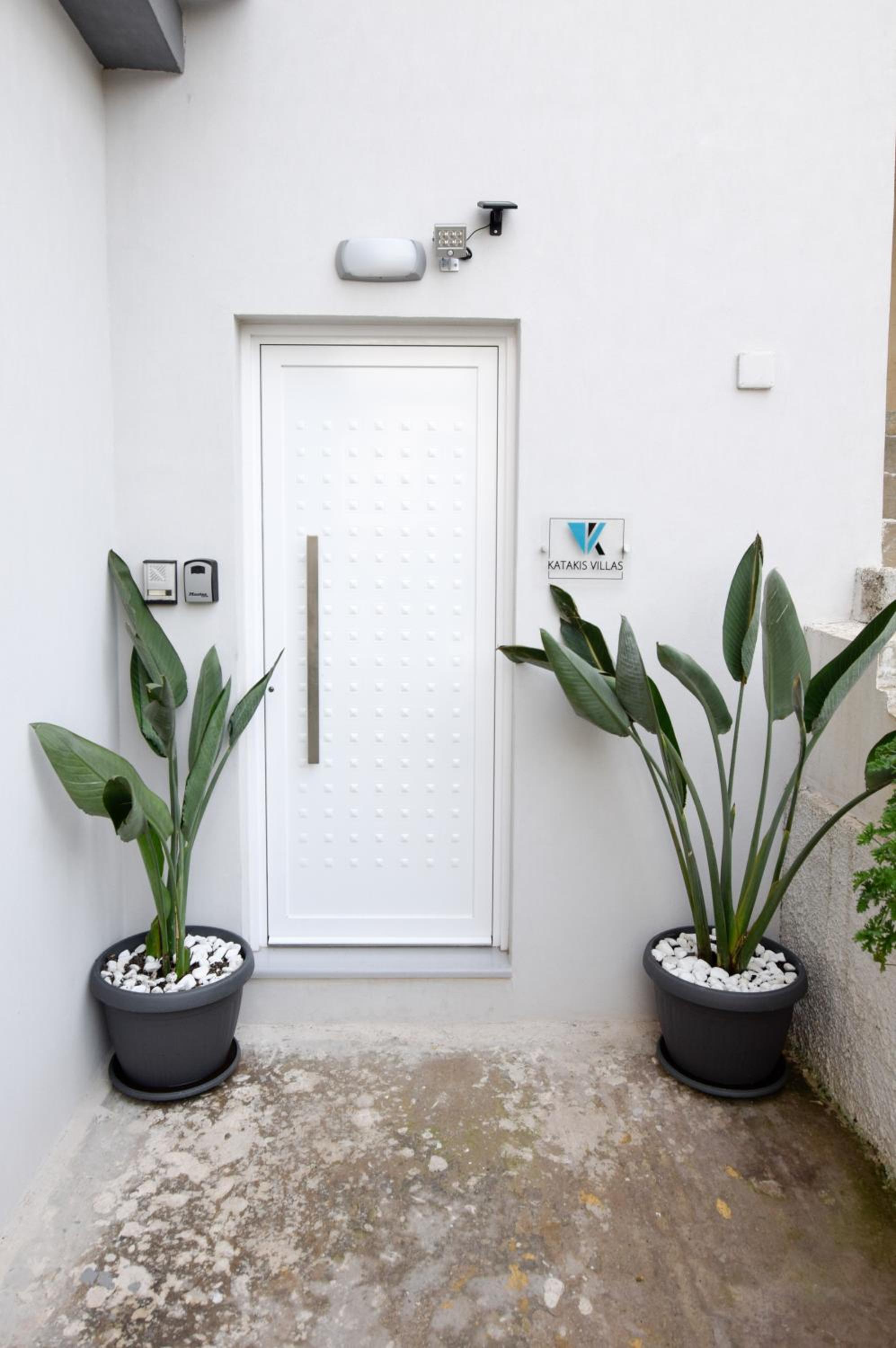 KATAKIS LUXURY APARTMENT