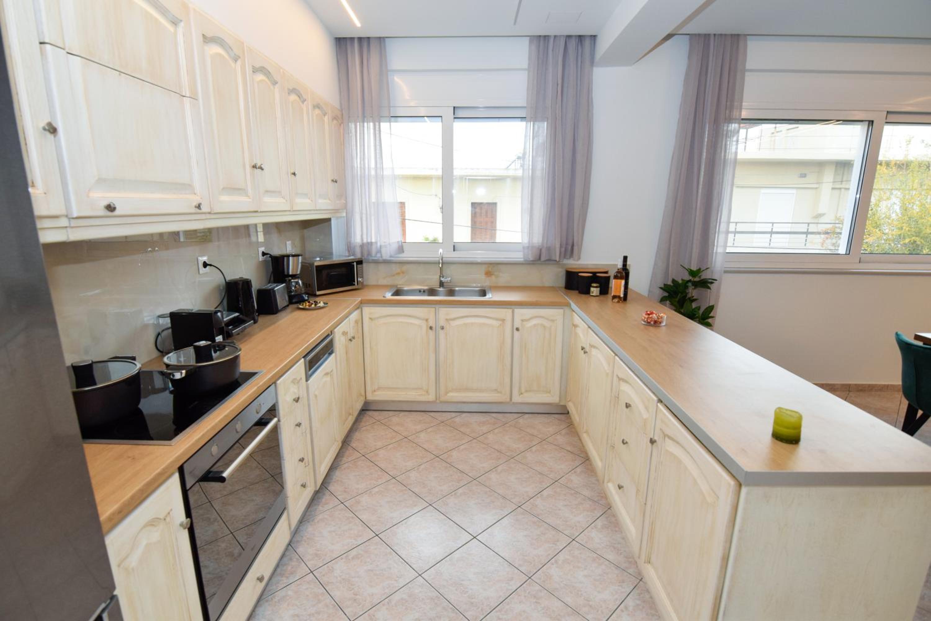 KATAKIS LUXURY APARTMENT