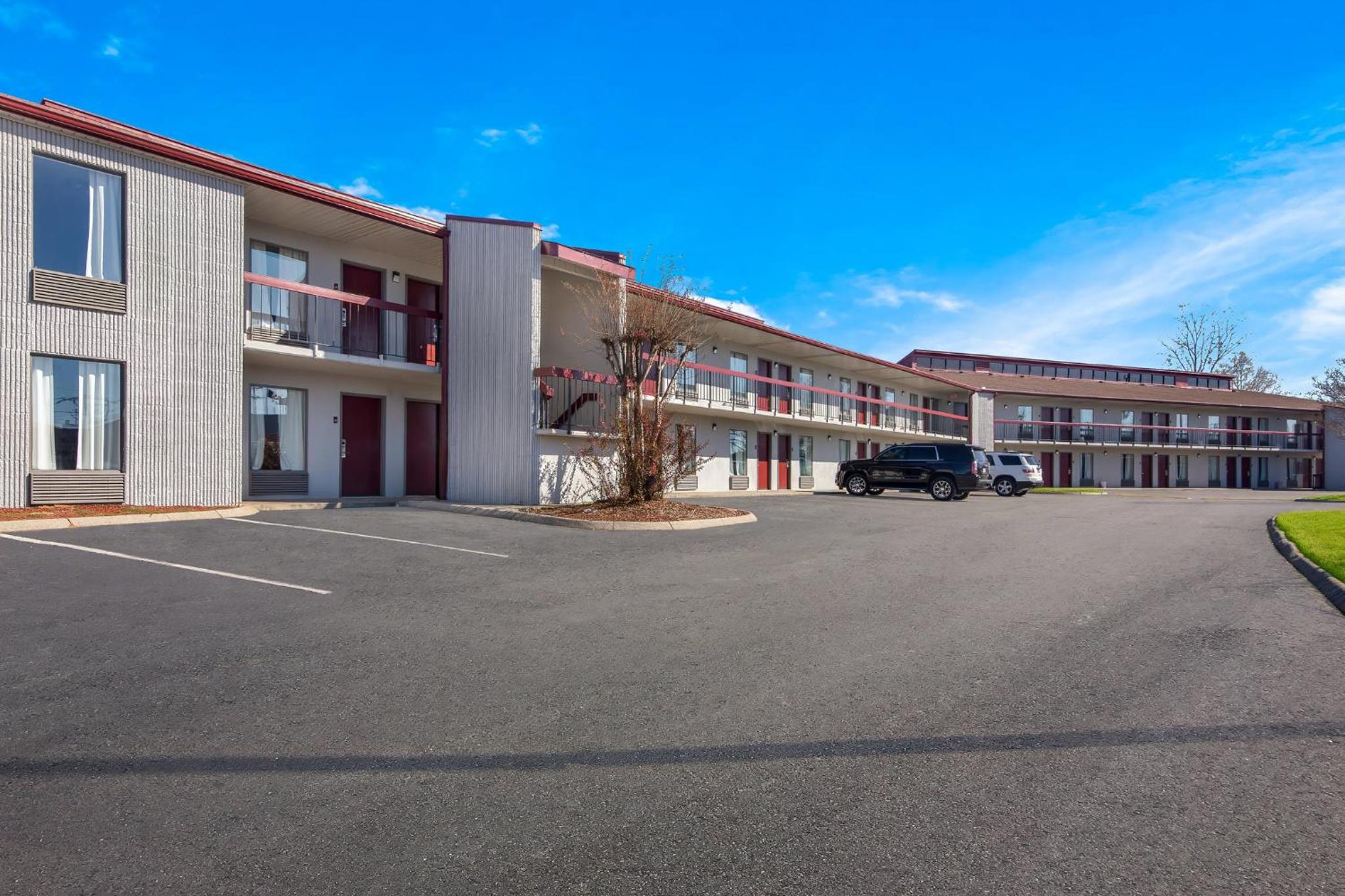 Red Roof Inn & Suites Monroe, NC