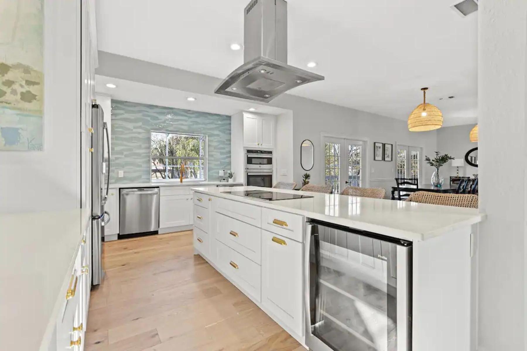 Updated Home w Heated Pool, Near Beaches - Five-Bedroom House view 3