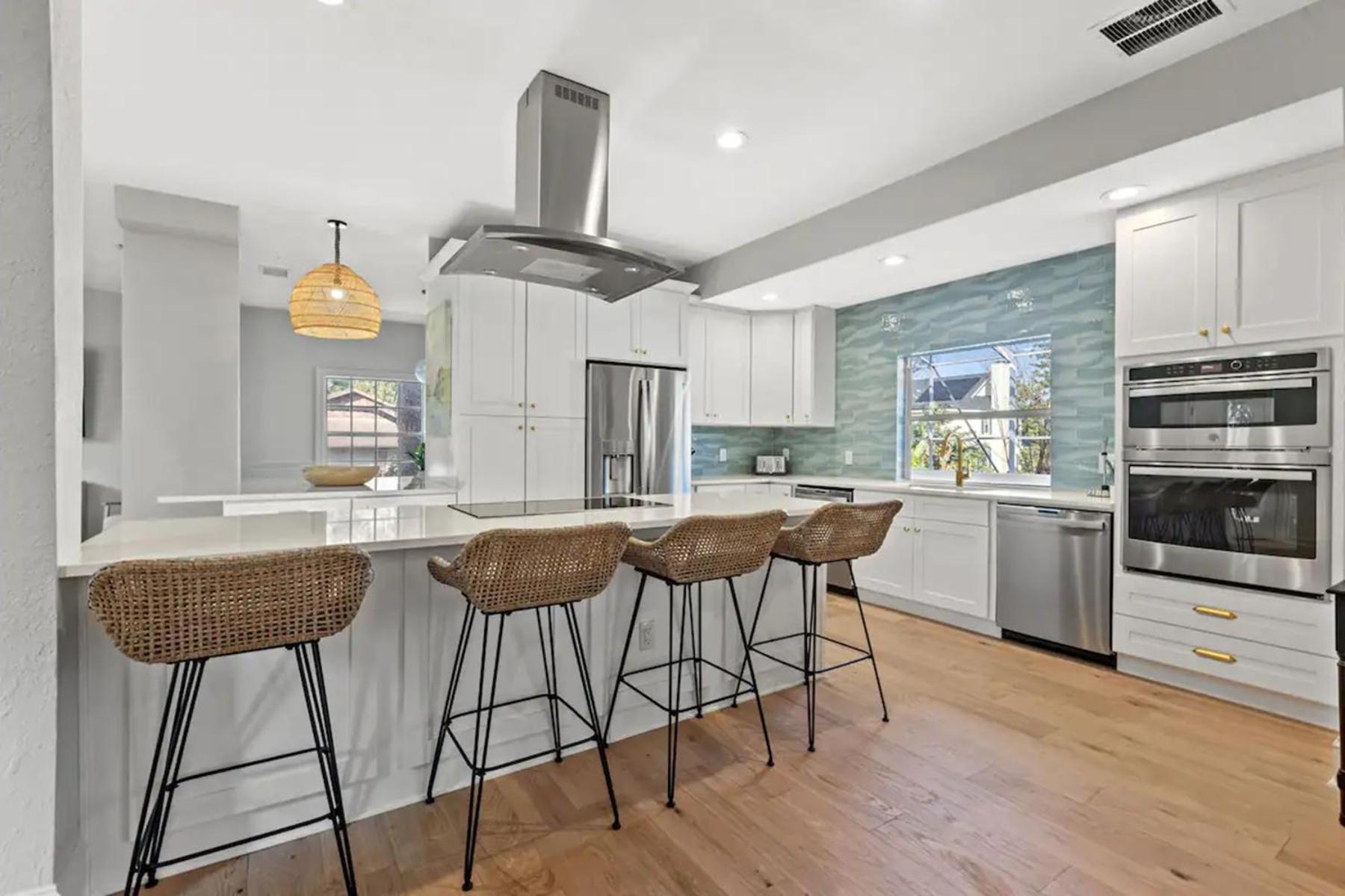 Updated Home w Heated Pool, Near Beaches - Five-Bedroom House view 4