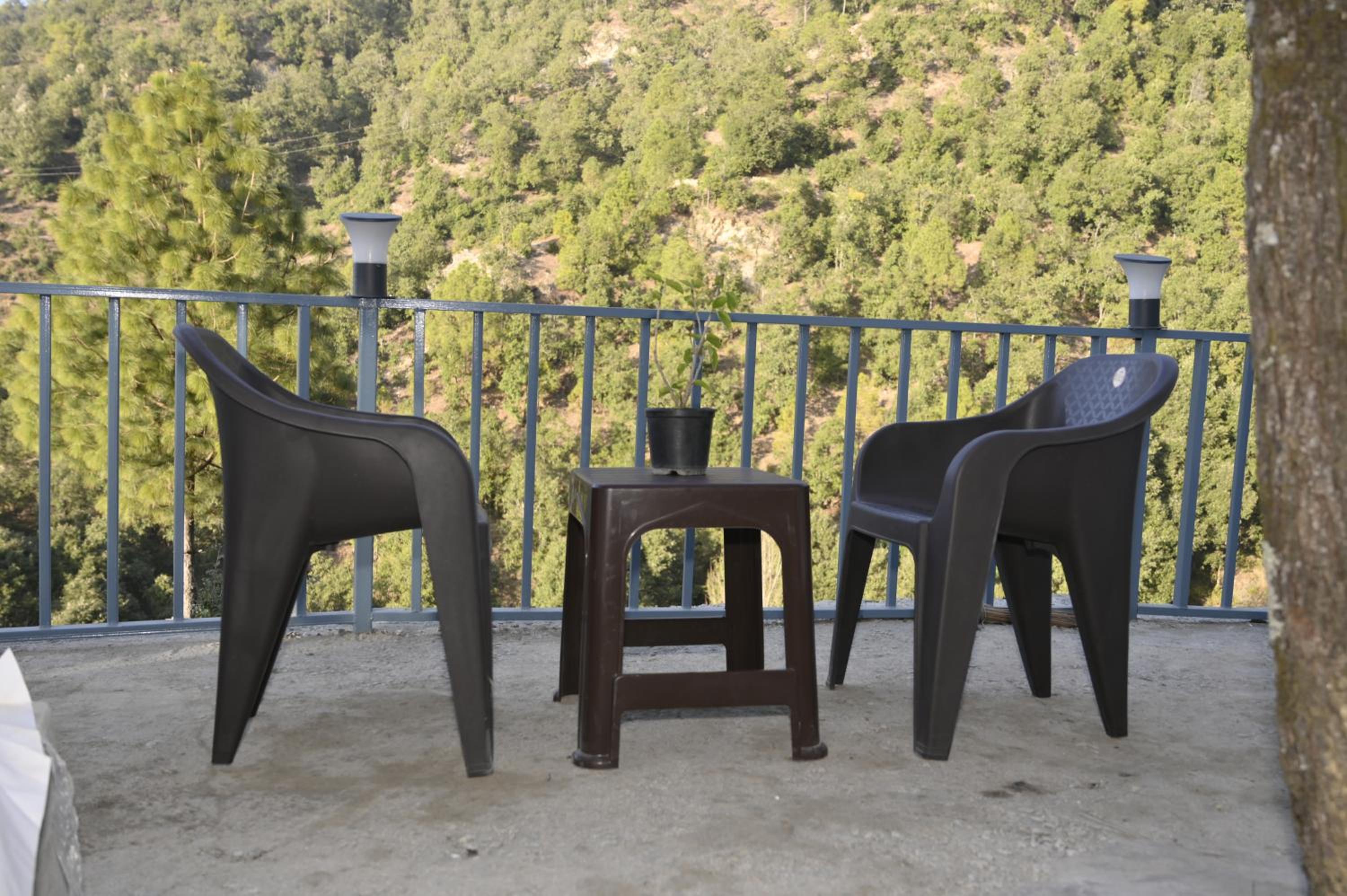 Saanidhya Mountain Camps - Himalayan Trails with Star Gazing and Bird Watching in Mukhteshwar
