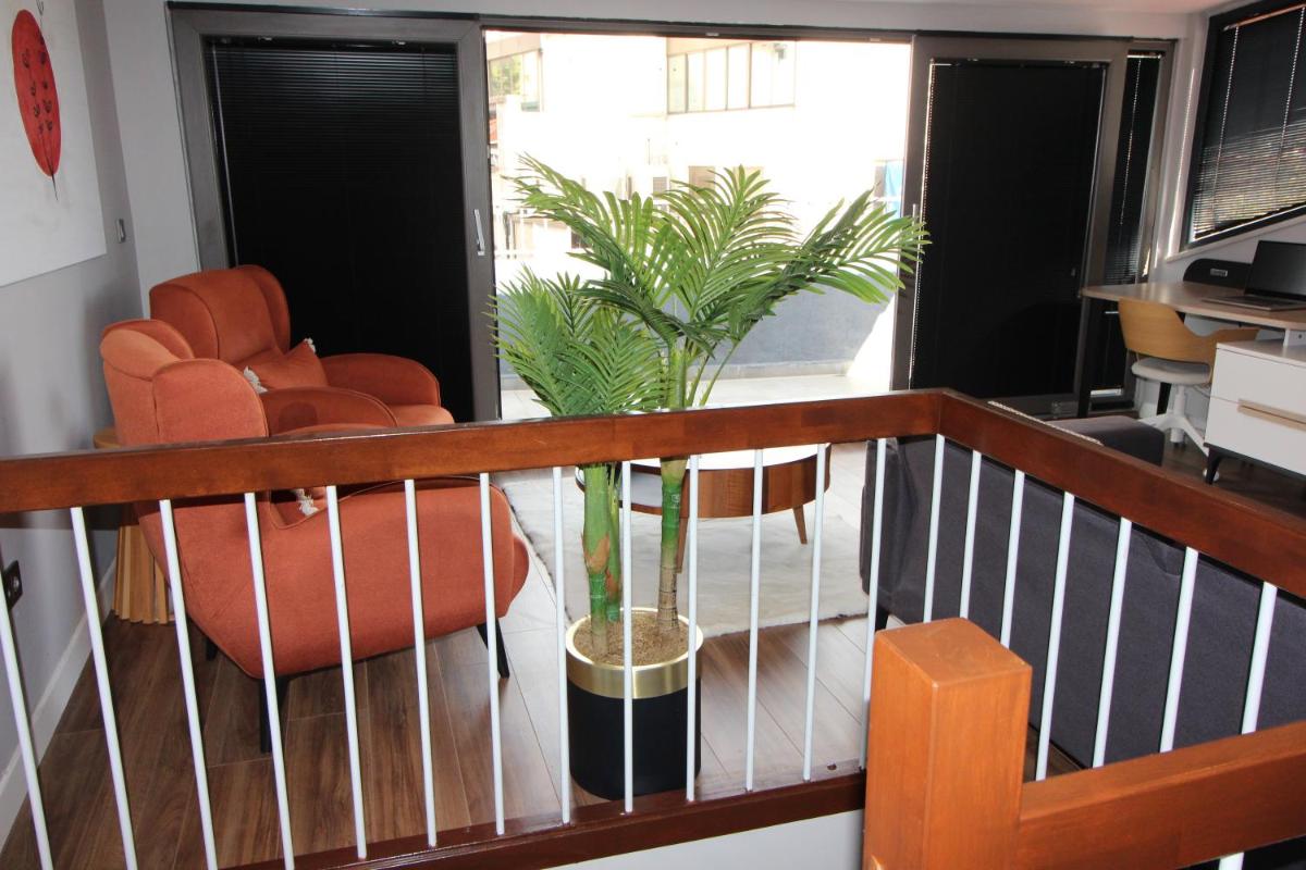 balcony