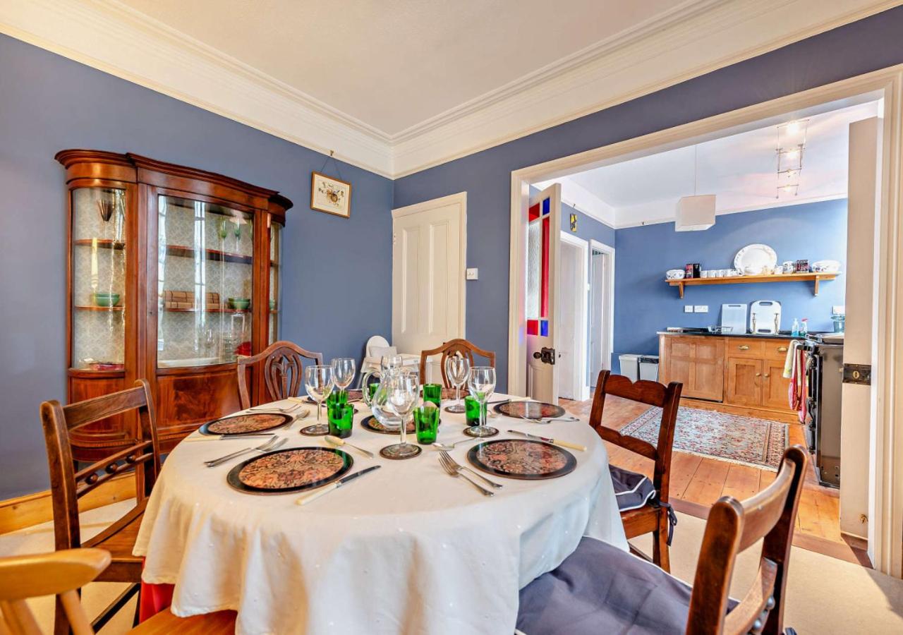 3 Bed in Aberaeron oc-b27954