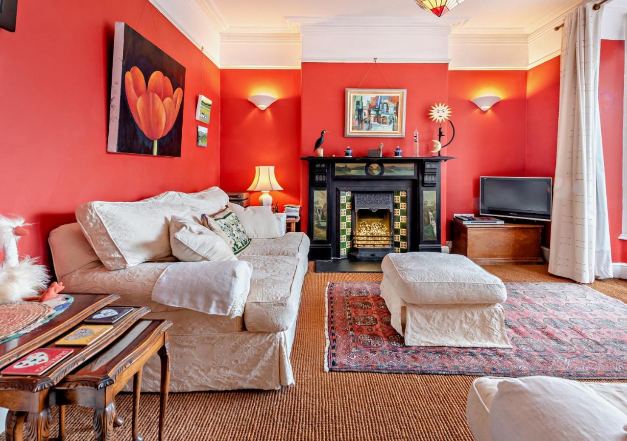3 Bed in Aberaeron oc-b27954