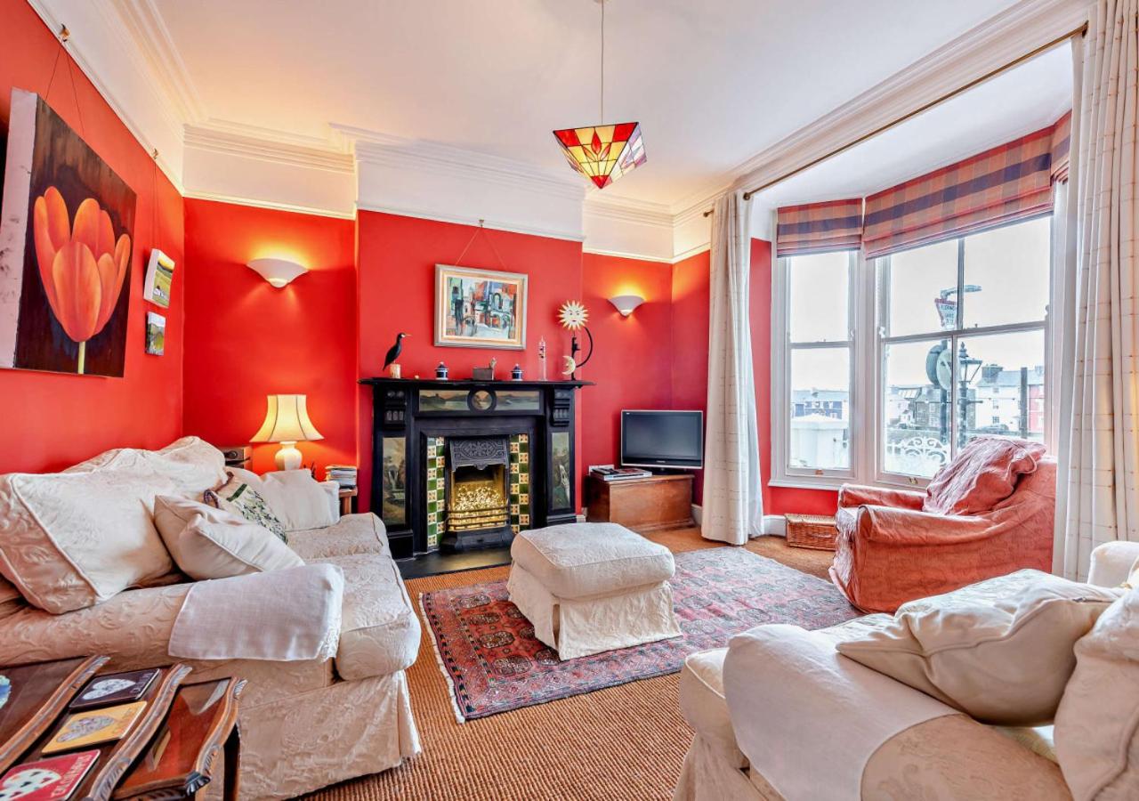 3 Bed in Aberaeron oc-b27954