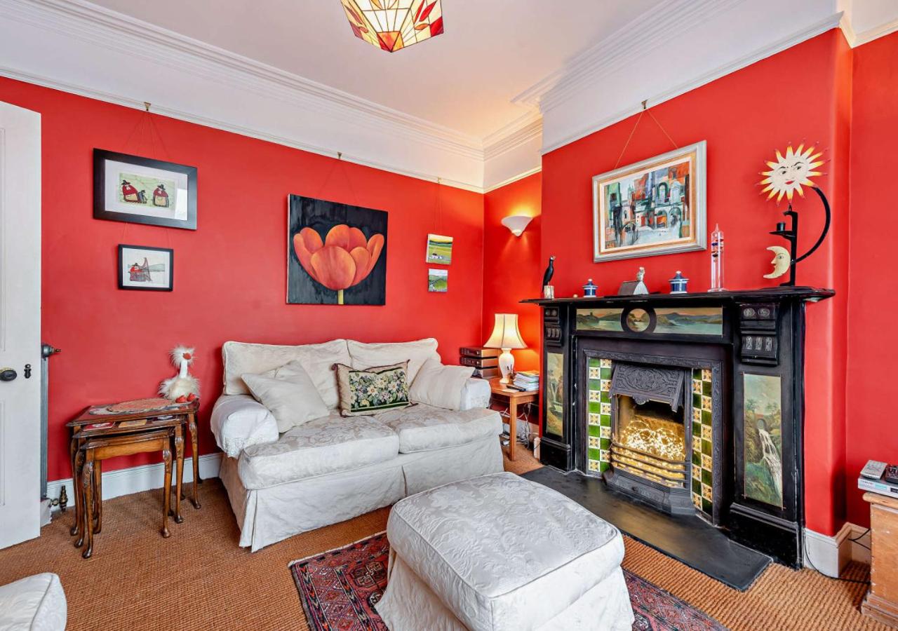 3 Bed in Aberaeron oc-b27954