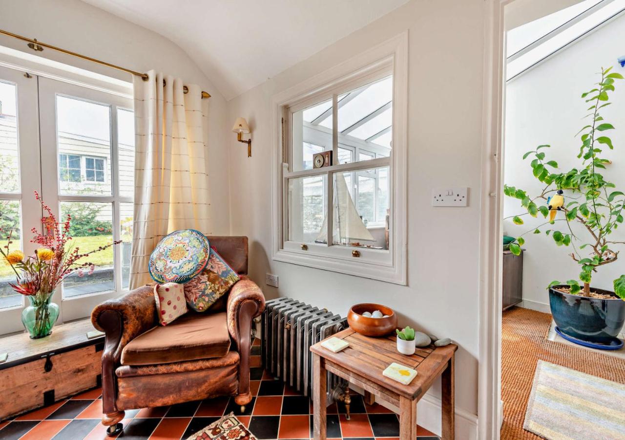 3 Bed in Aberaeron oc-b27954