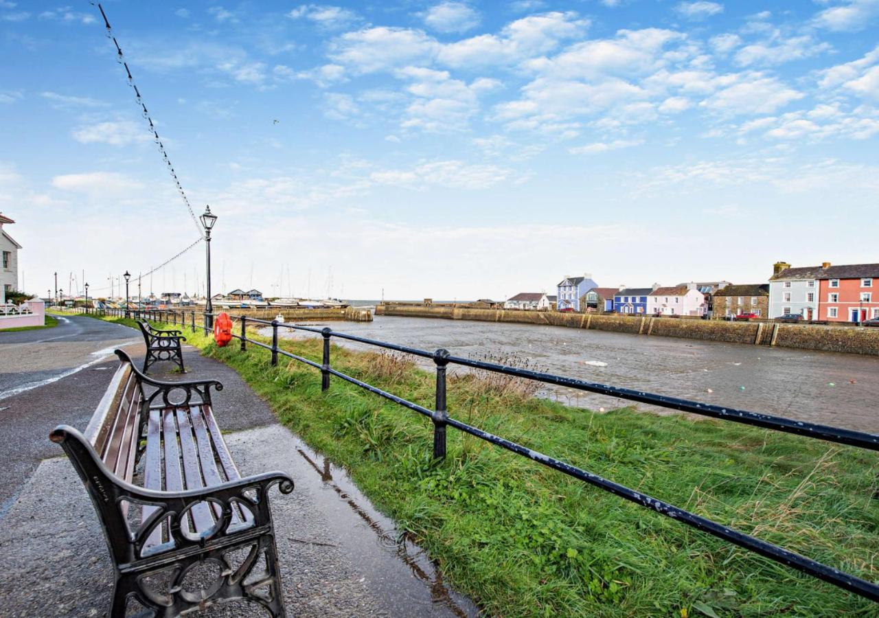 3 Bed in Aberaeron oc-b27954
