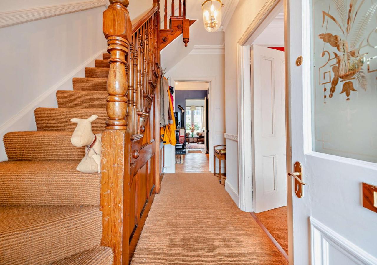 3 Bed in Aberaeron oc-b27954