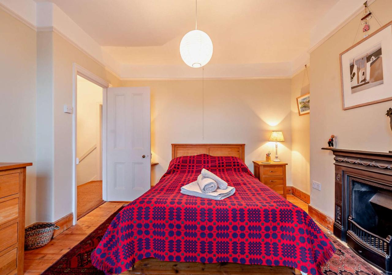 3 Bed in Aberaeron oc-b27954