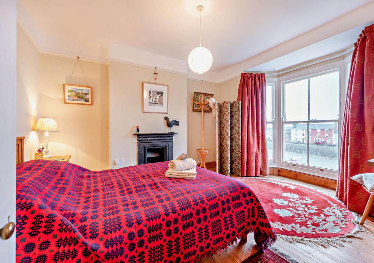 3 Bed in Aberaeron oc-b27954