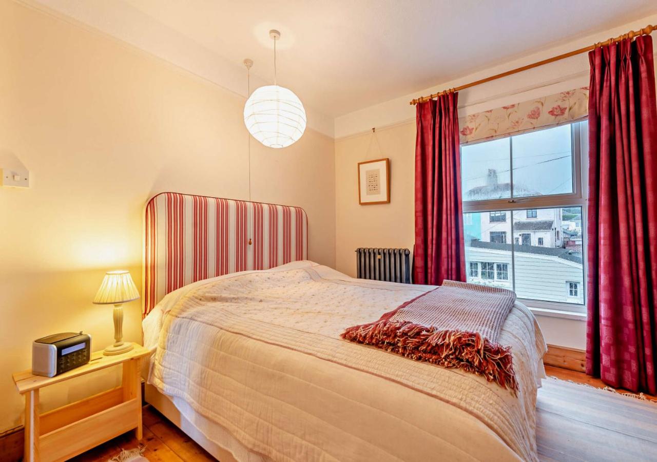 3 Bed in Aberaeron oc-b27954