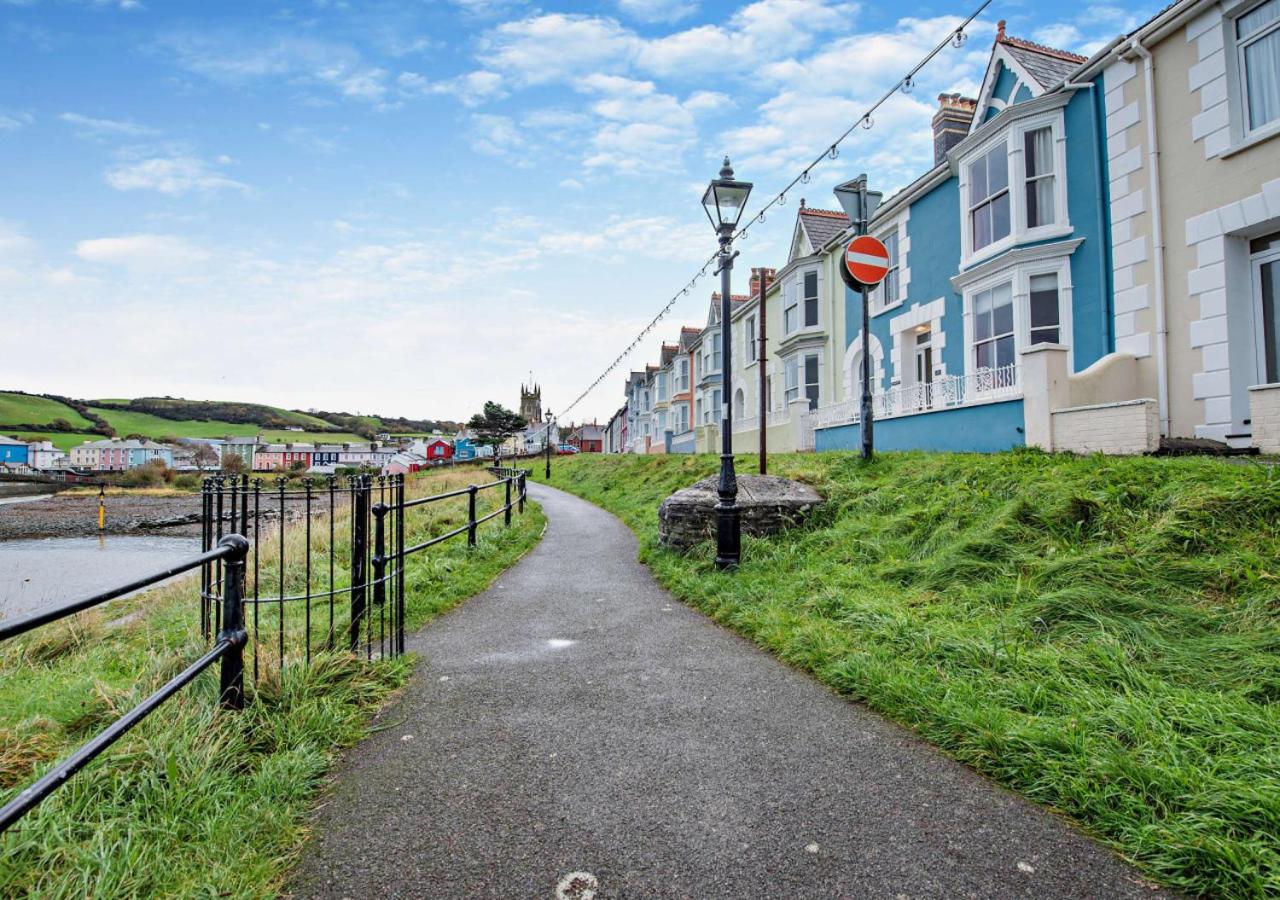 3 Bed in Aberaeron oc-b27954