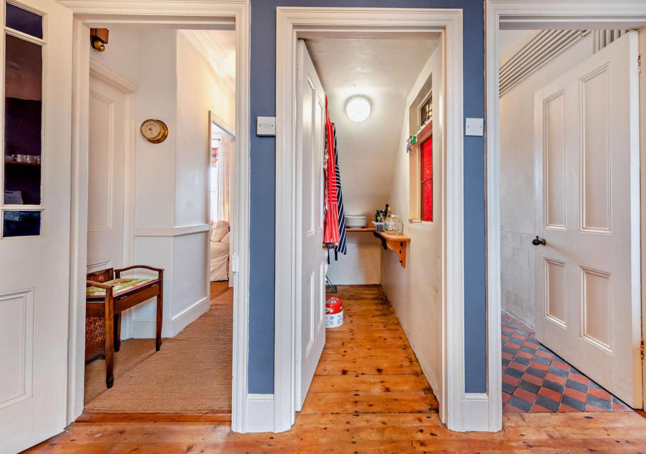 3 Bed in Aberaeron oc-b27954
