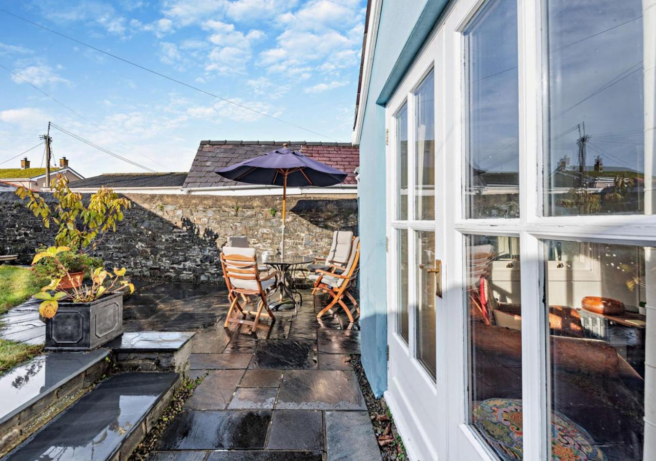 3 Bed in Aberaeron oc-b27954