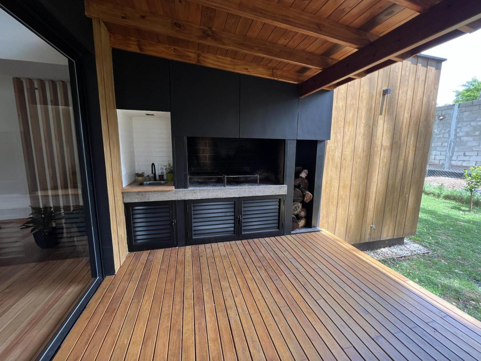 Casa Pancha - Casa En Barrio Privado San Benito, Chapadmalal Para 4 PAX - Hola Sur