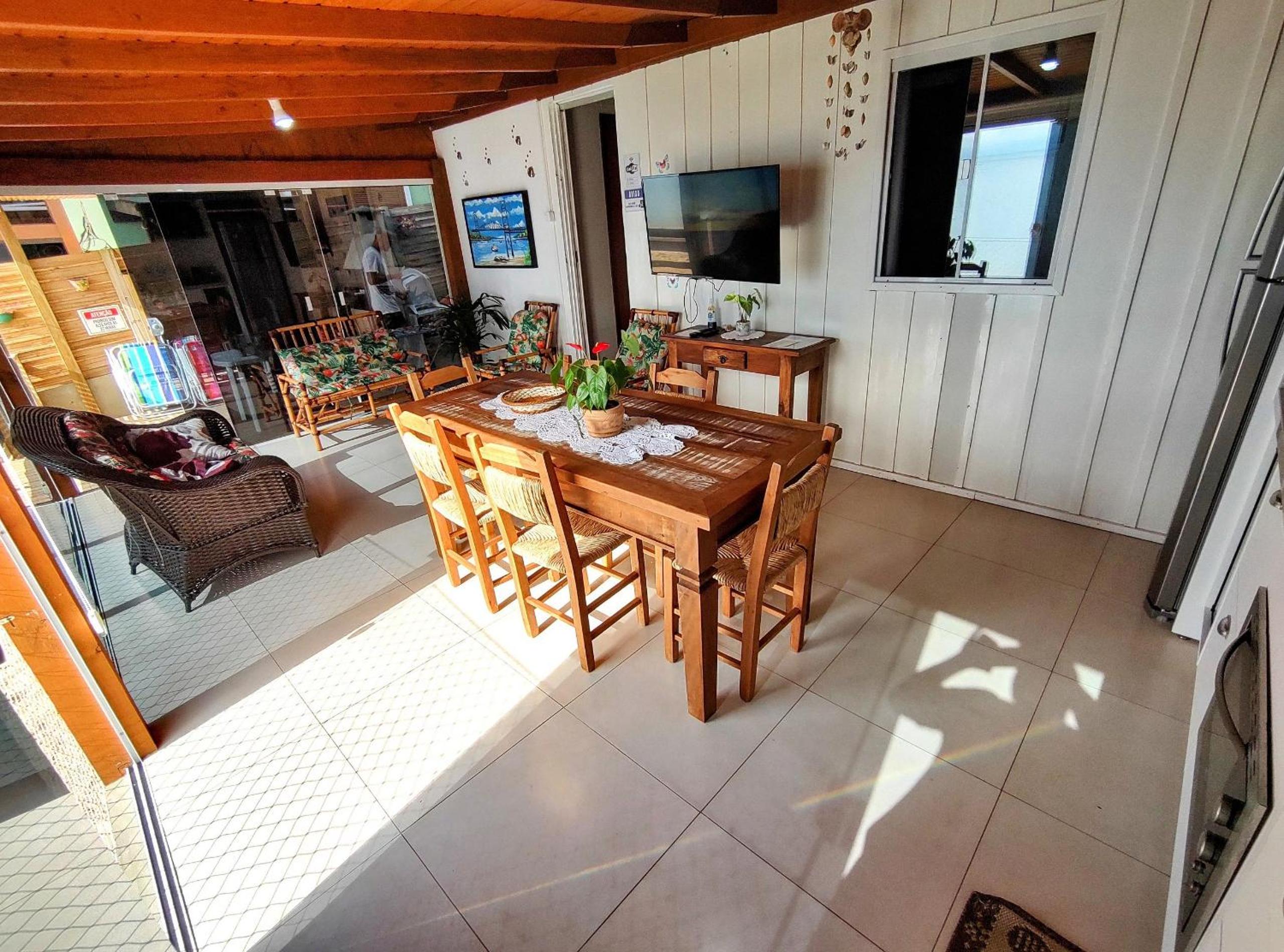 Casa charmosa pé na areia por do sol
