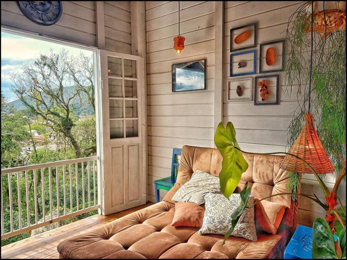 Cabana com vista mar, nascer do sol e lua cheia