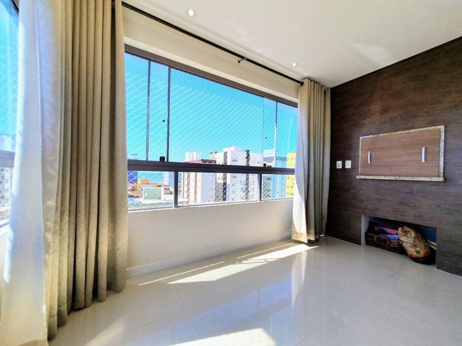 Belo apartamento com vista mar.