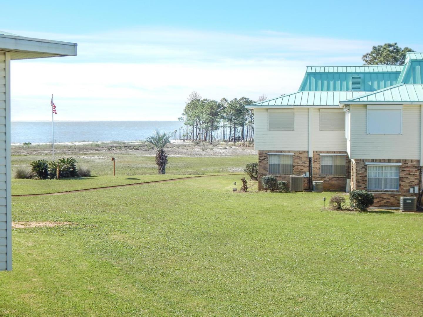 009 Surf Club B4