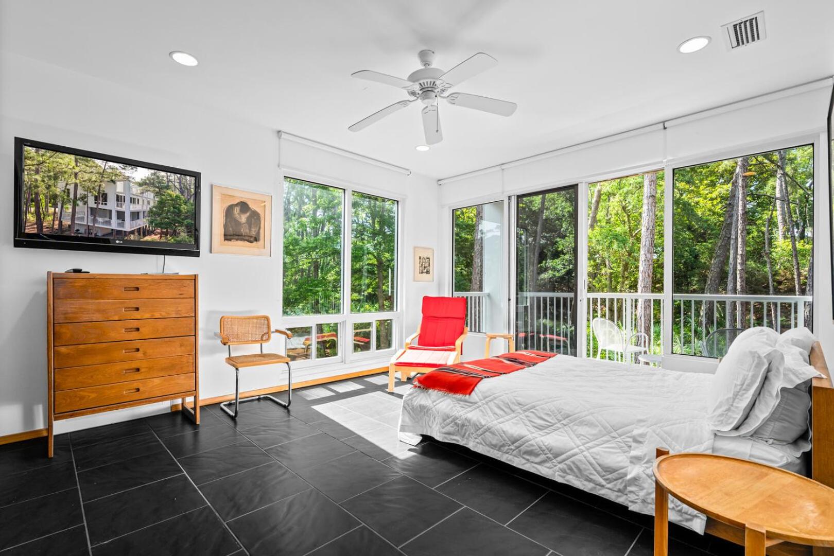 055 Bough House