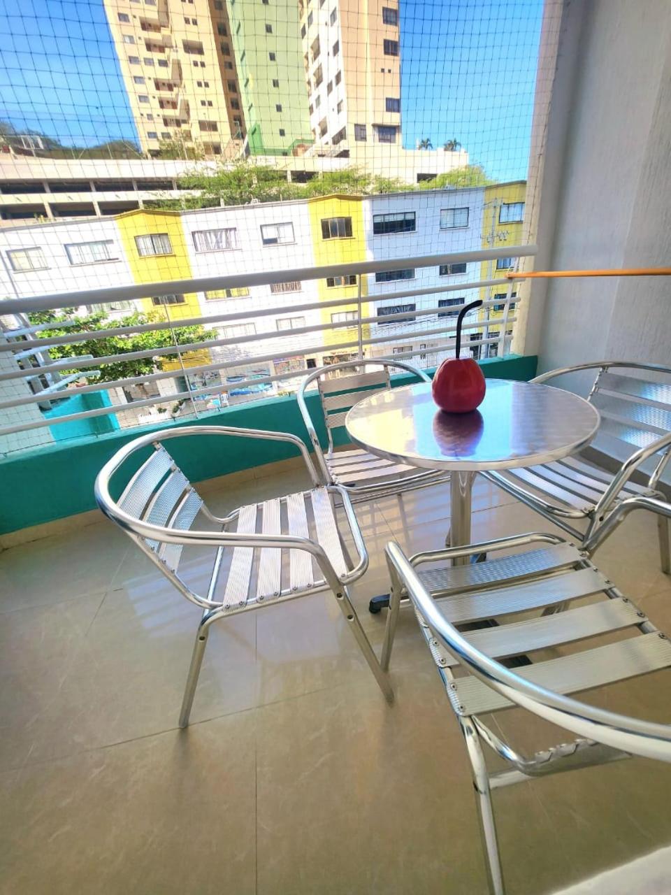 El Rodadero, Apartamento Familiar a 3 minutos de la playa, piscina , parqueadero