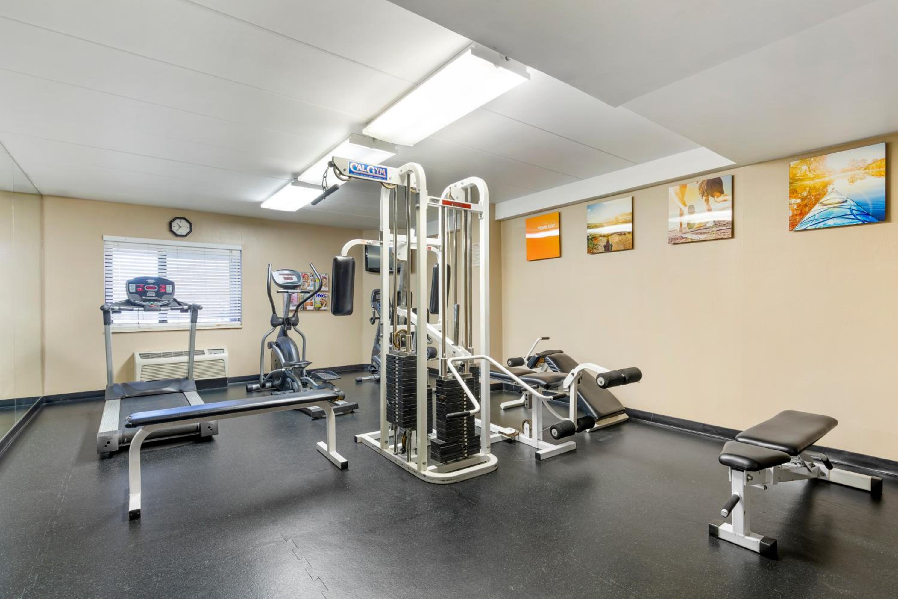 Comfort Inn University Center - Property Image 17