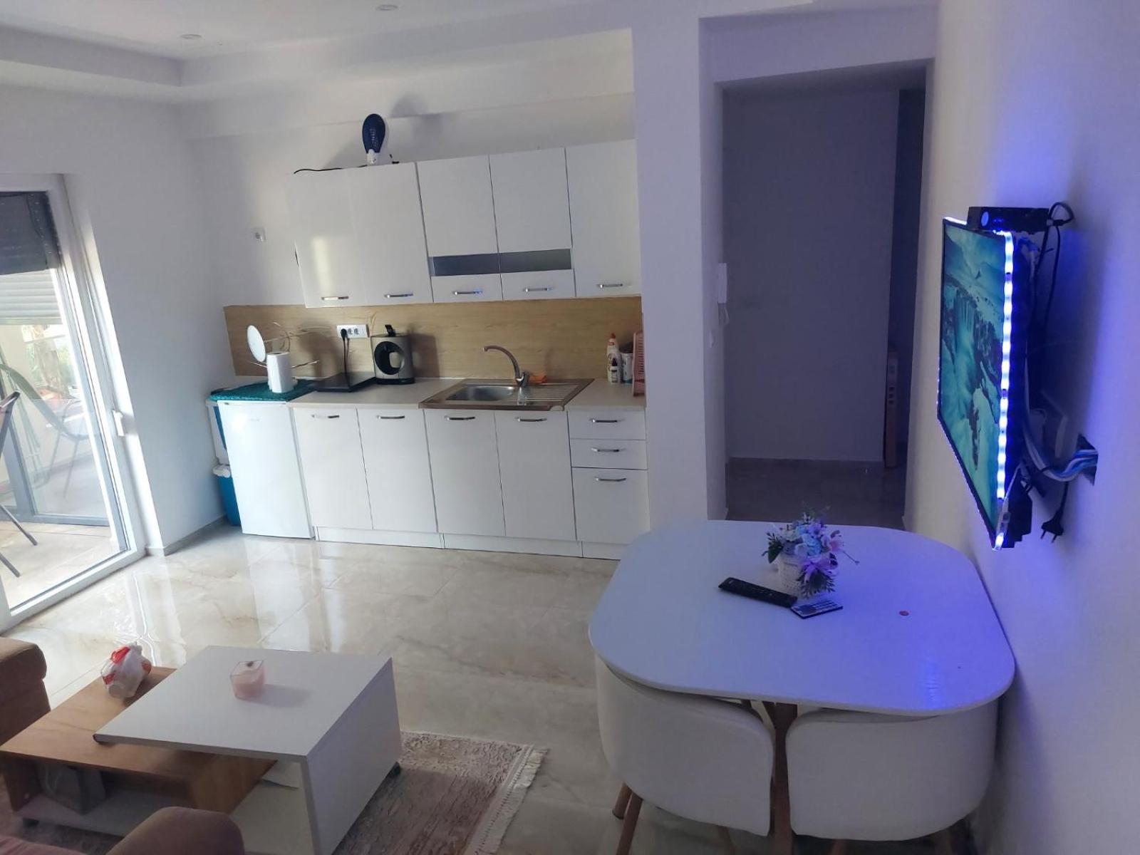 Privatni dvosoban stan view 4