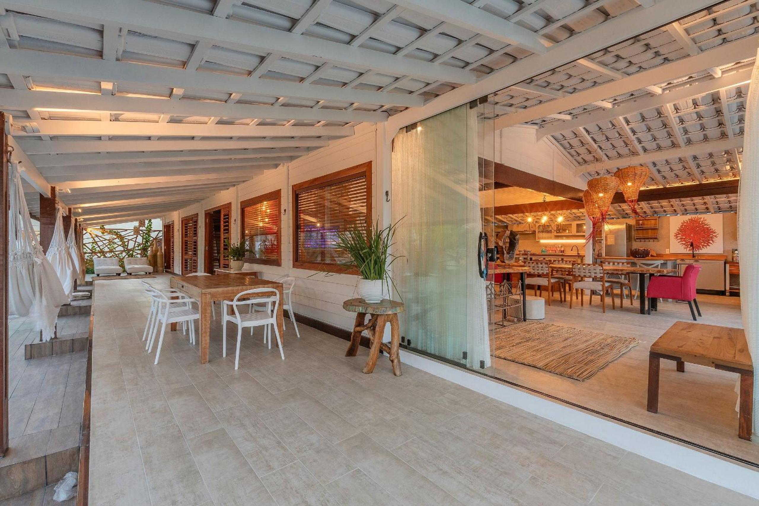 Casa Salt Bangalô em Porto das Dunas por Carpediem