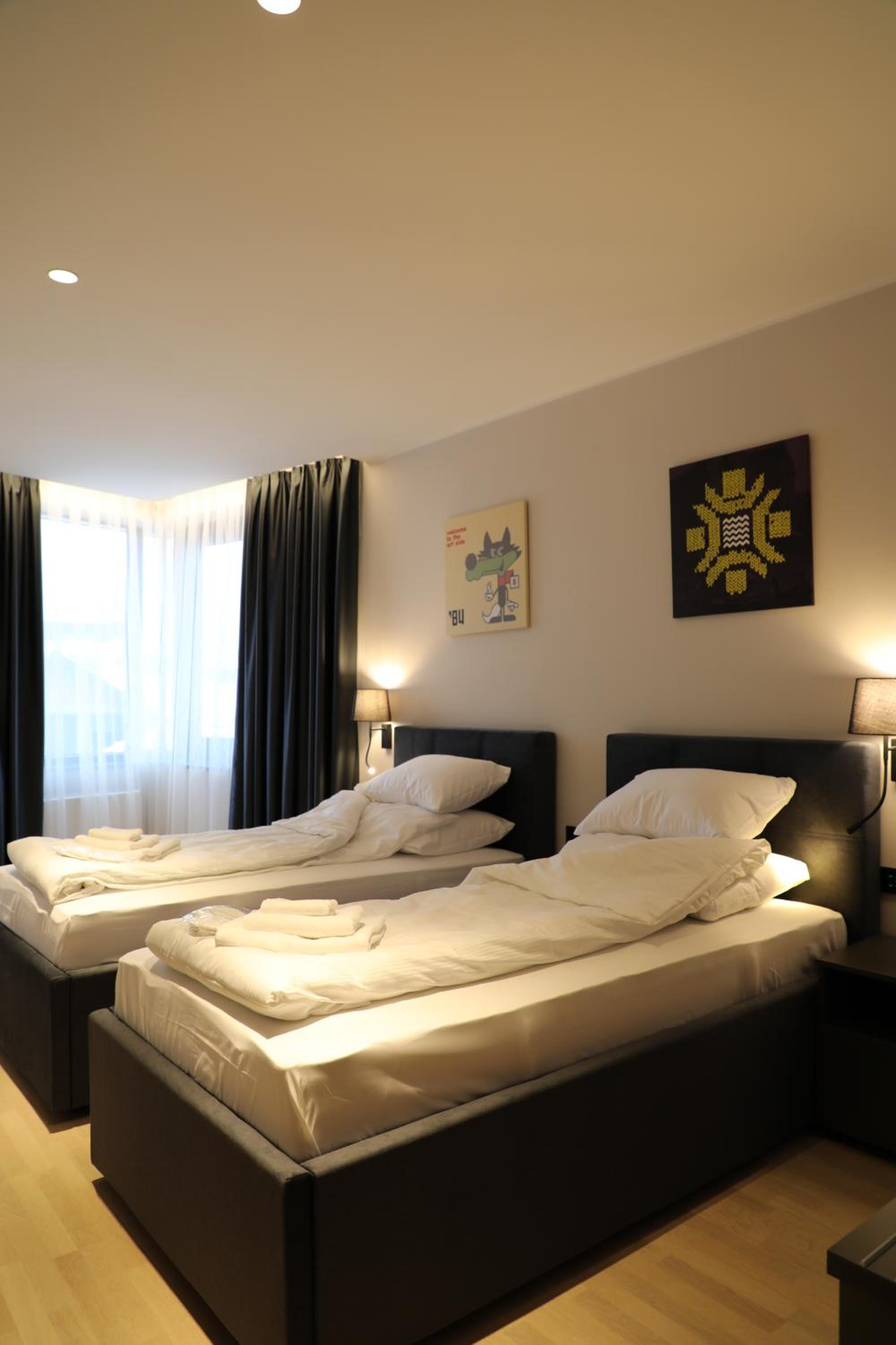 Moaline Apartments, free parking