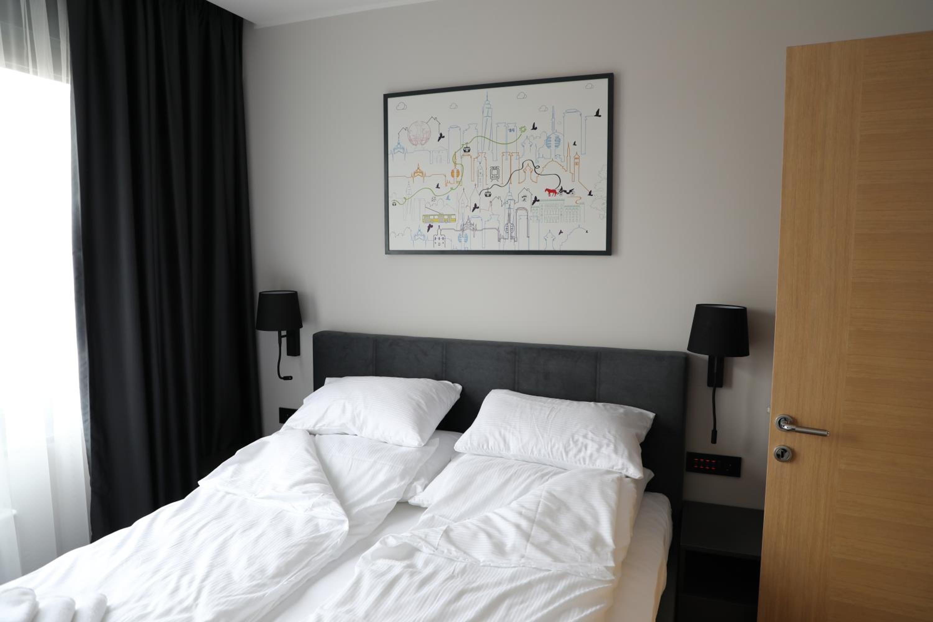 Moaline Apartments, free parking