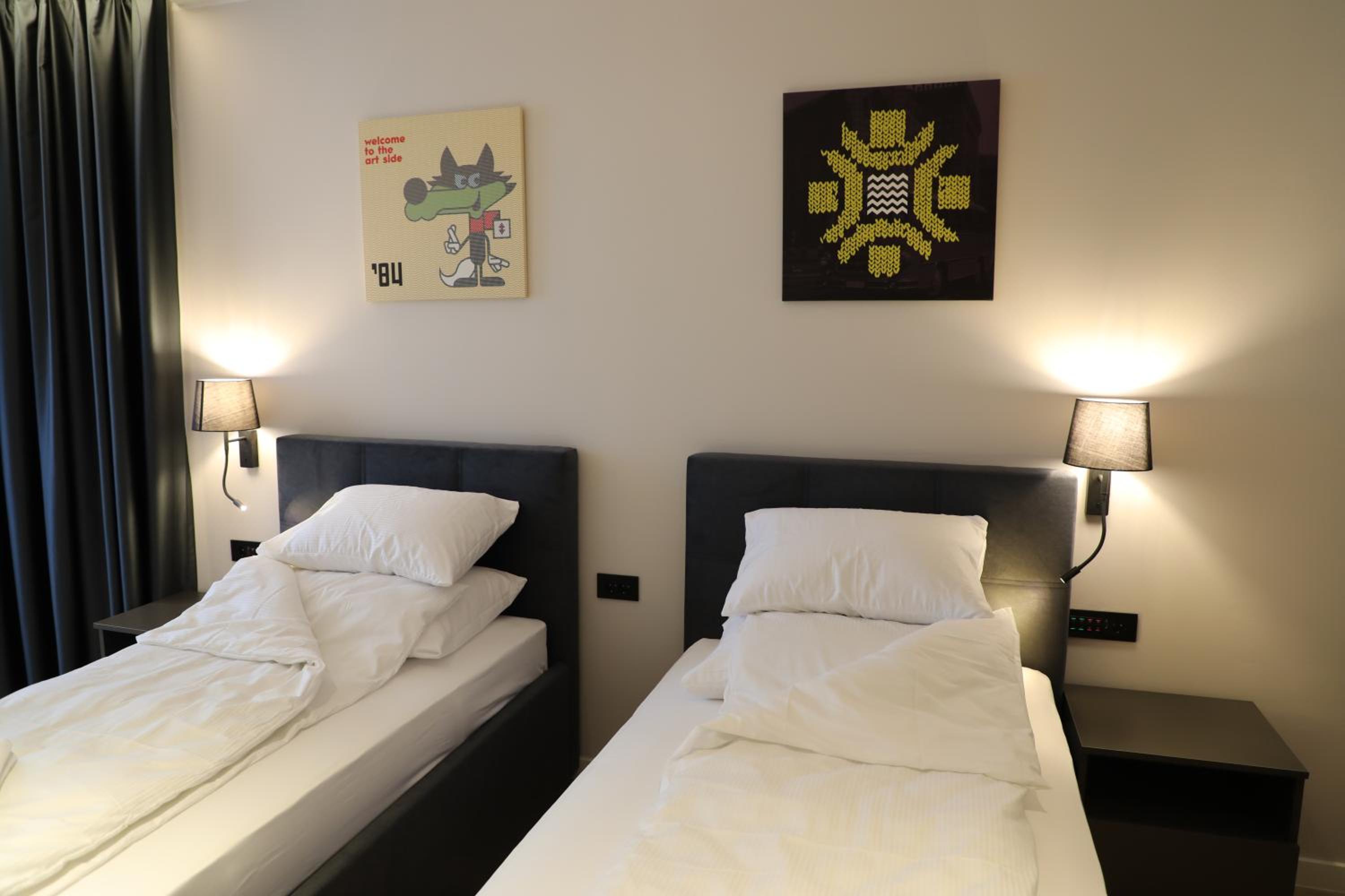 Moaline Apartments, free parking