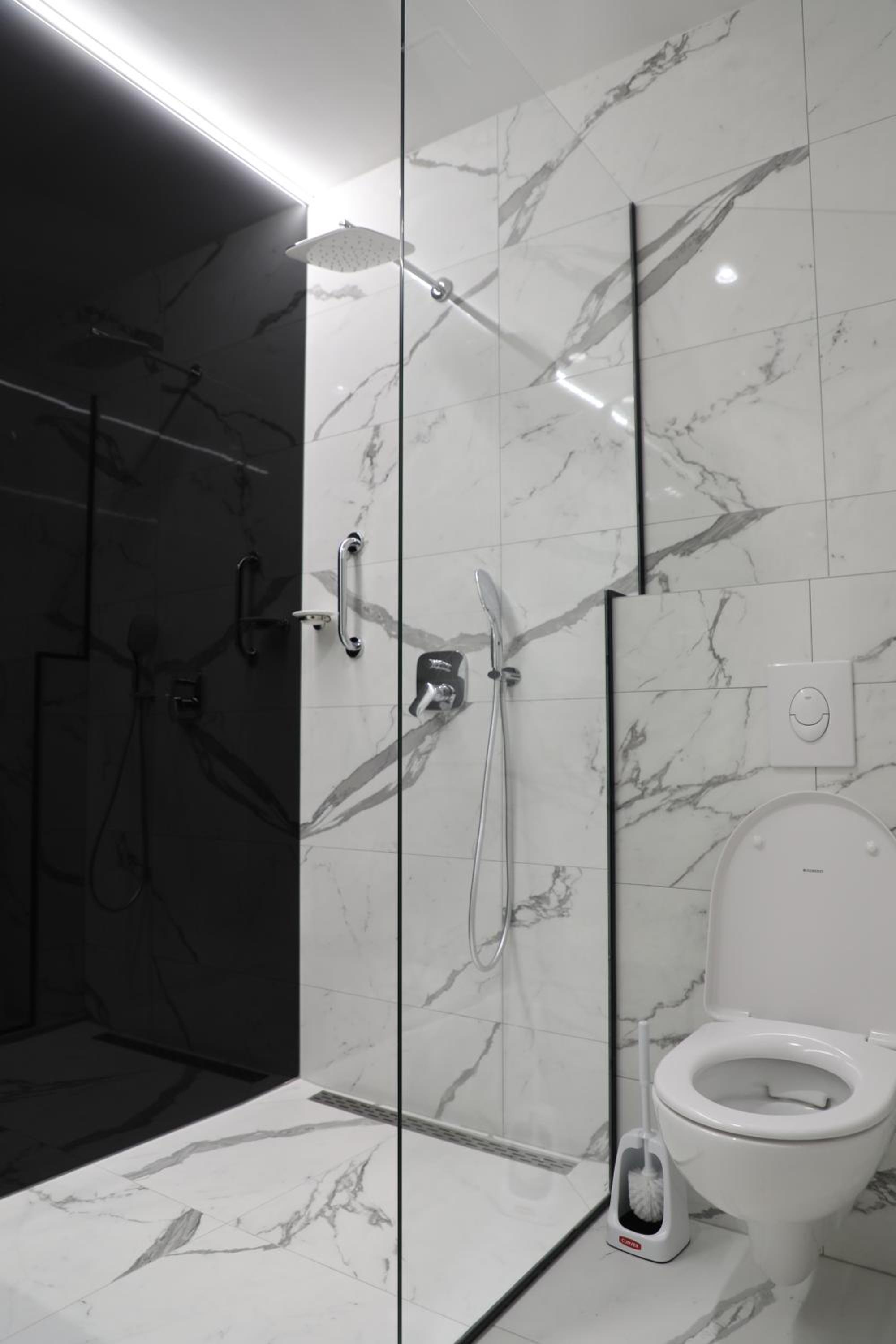 Moaline Apartments, free parking