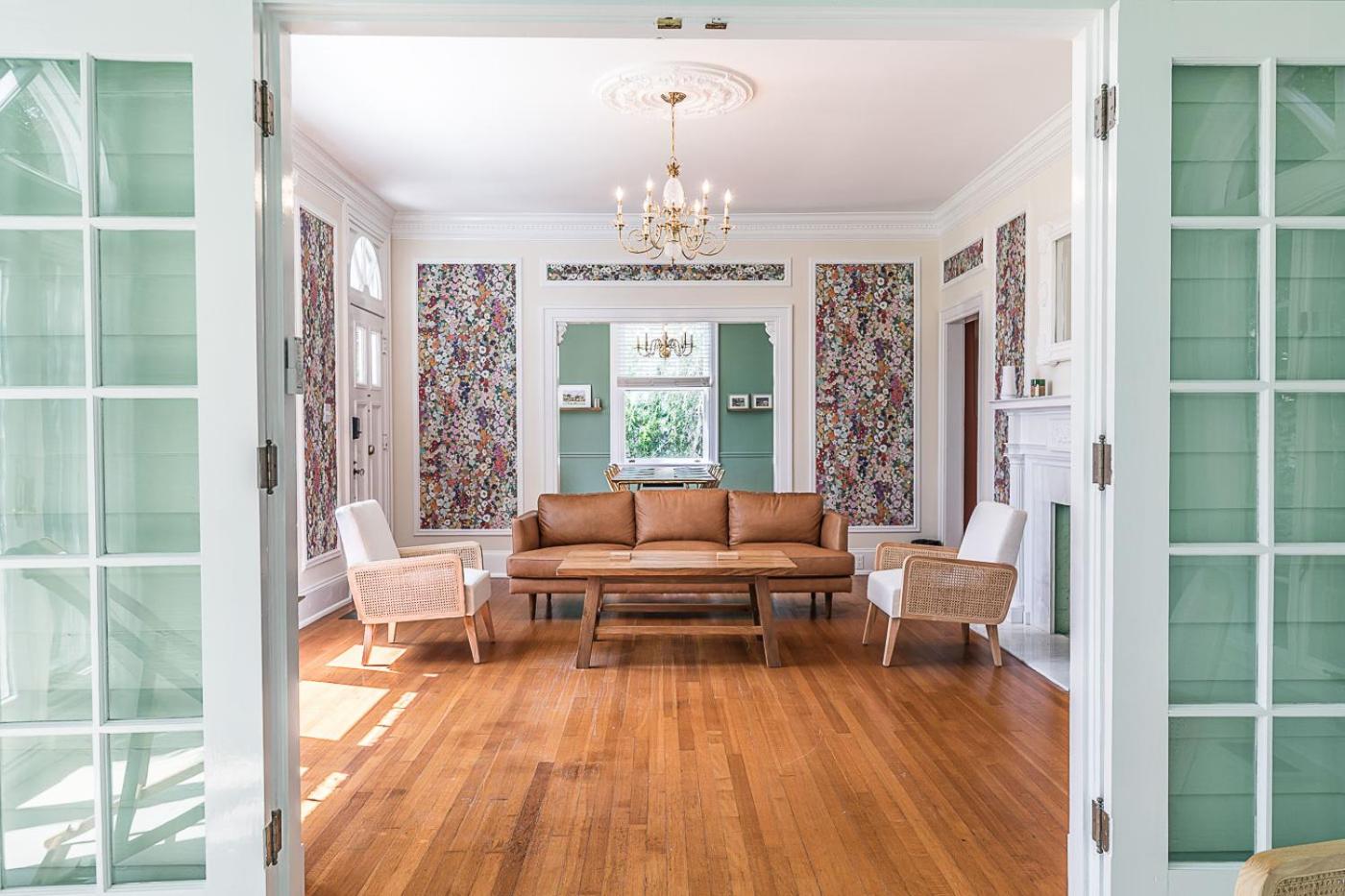Historic Home Overlooking the Beaufort River Located on Bay St - Sleeps 10 view 2