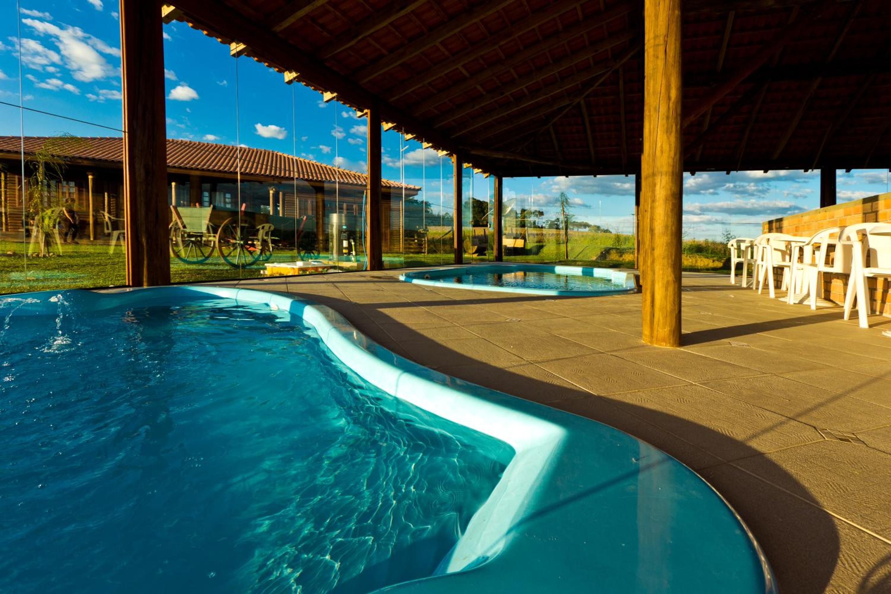 Fazenda com Piscina Termica