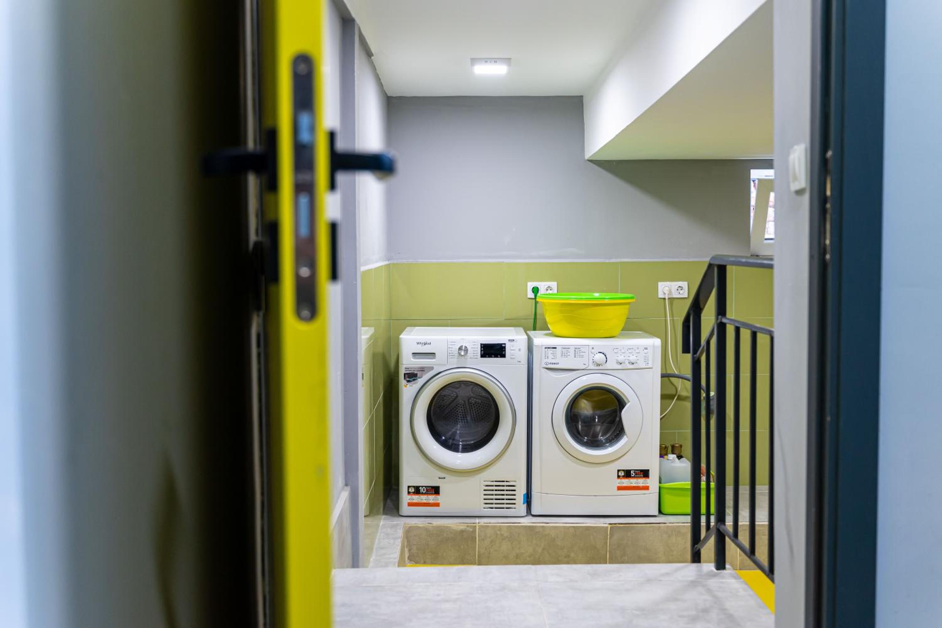 Green Cube Capsule Hostel