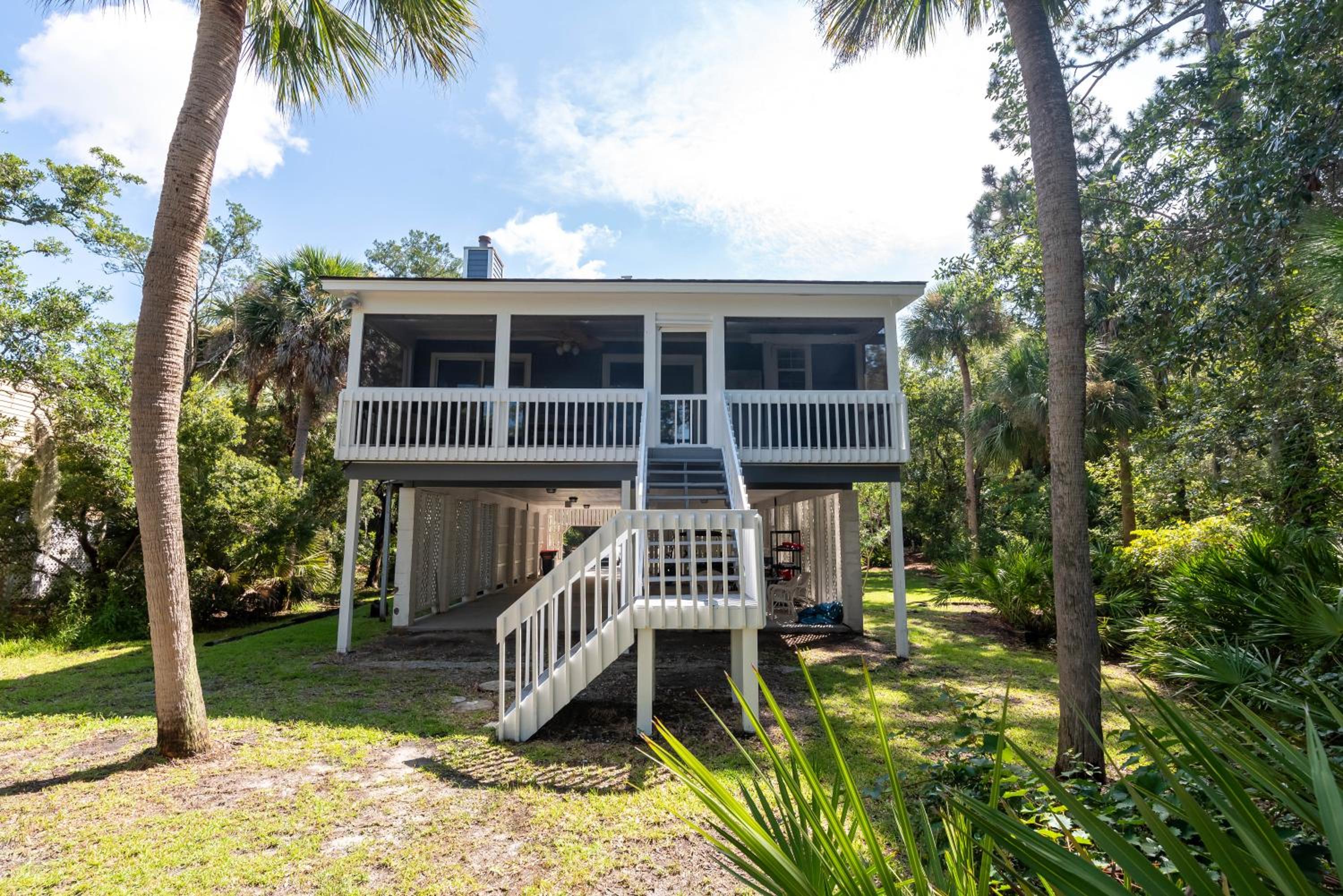 New Listing! Sleeps 10 on Harbor Island - Golf Cart Available for Rent view 4