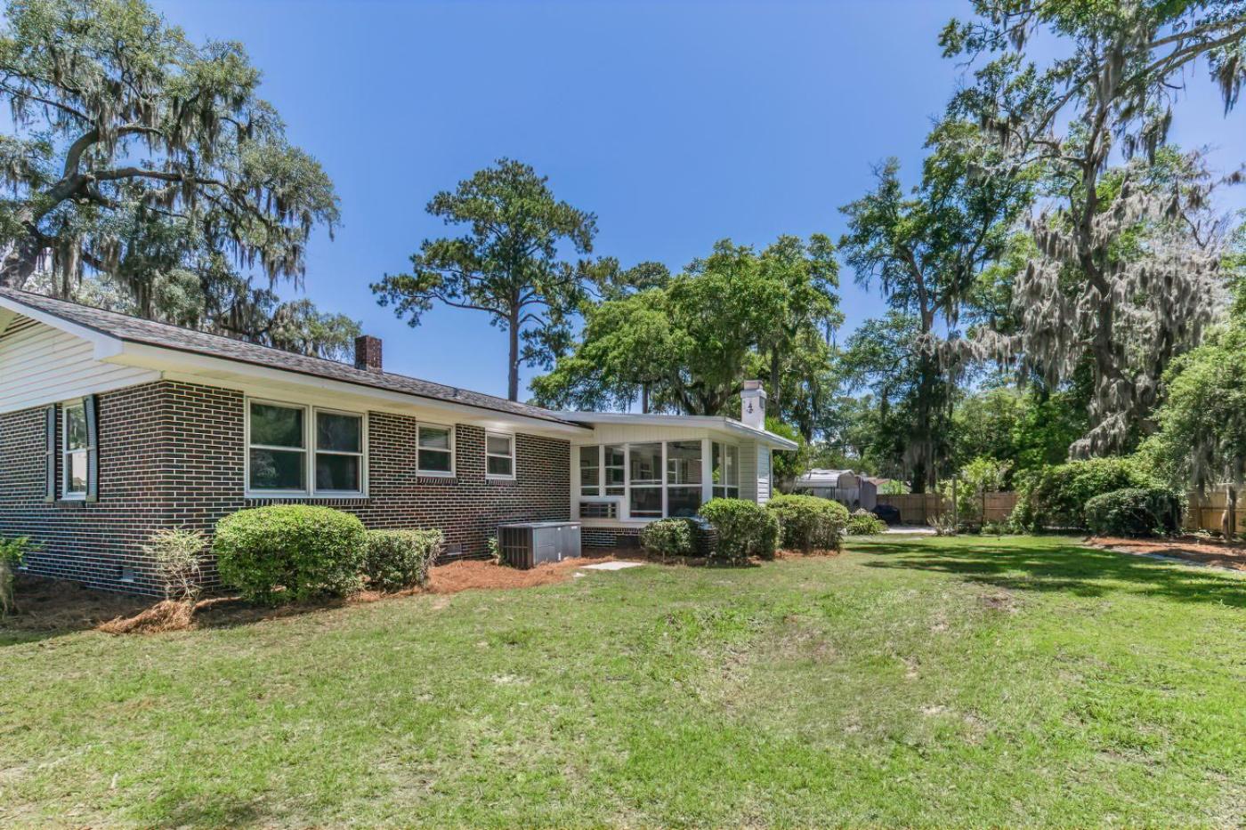 New Listing! Close Proximity to Downtown Beaufort and Parris Island view 3