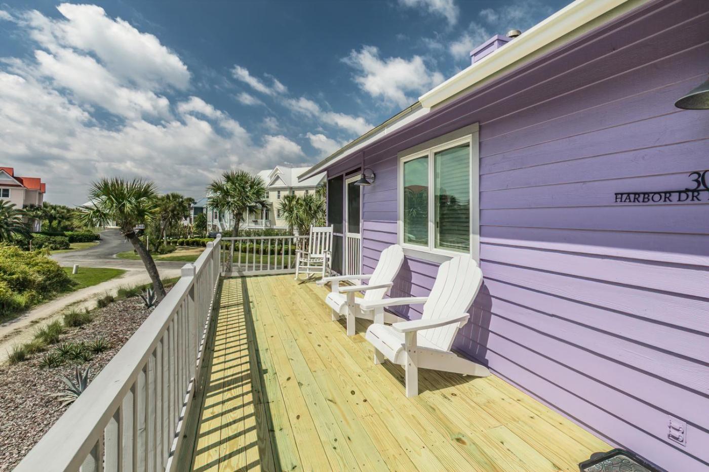Harbor Island Family Beach Getaway - Golf Cart Included Short walk to Beach and Pool view 2