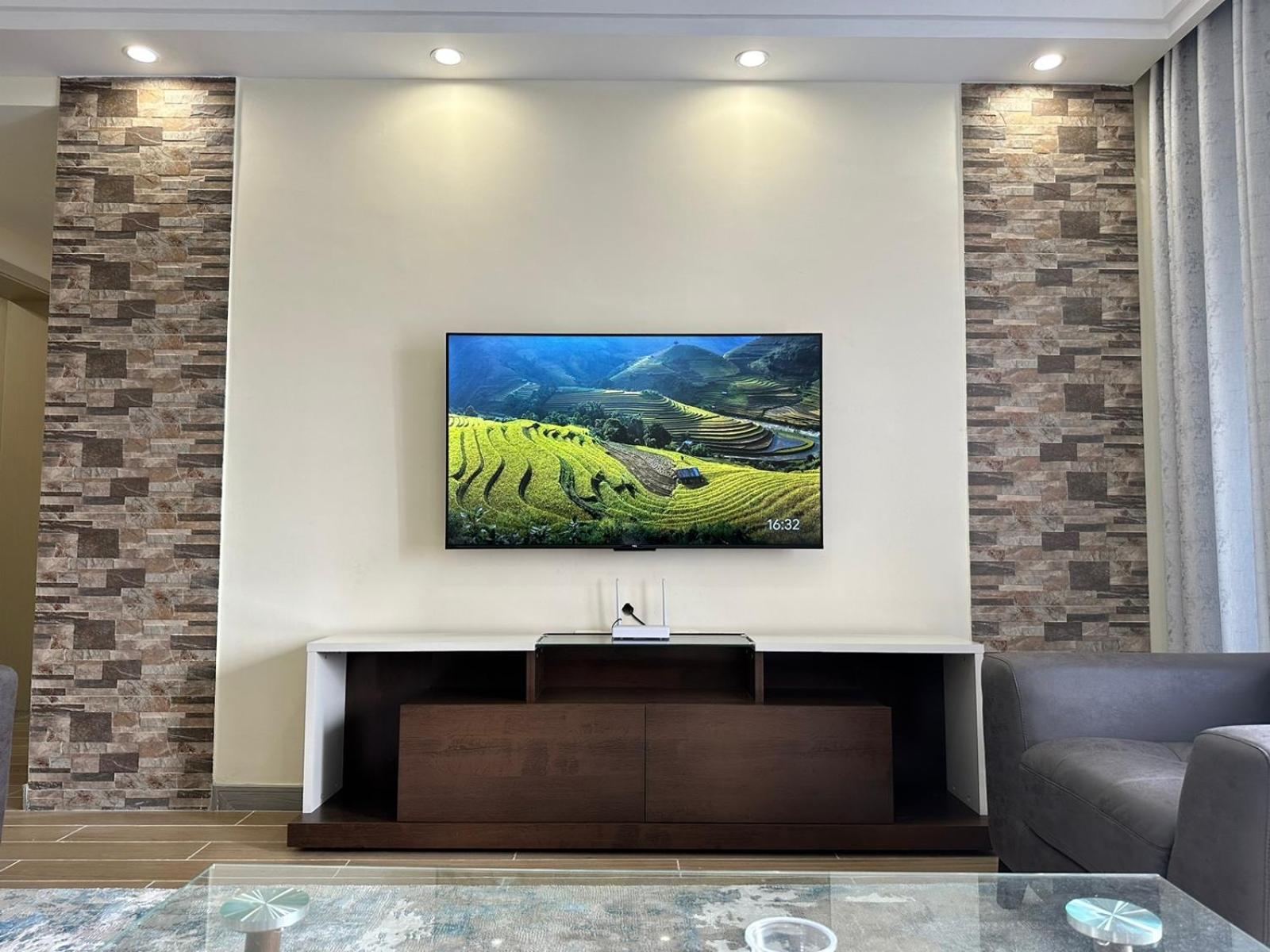 Lux Suites Siaya Park Apartments photo 2