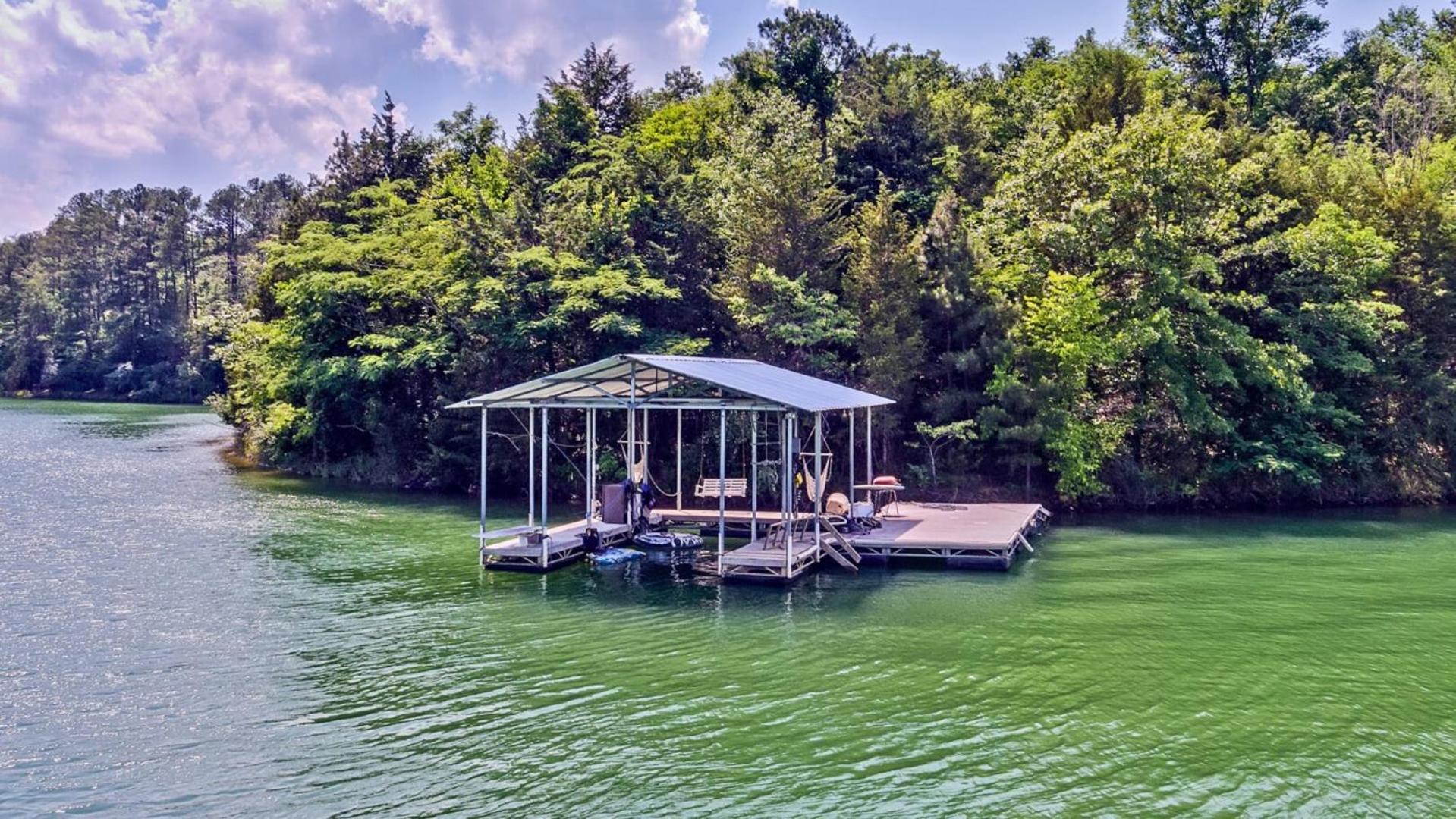 Douglas Lake Lodge in the Smoky Mountains view 3