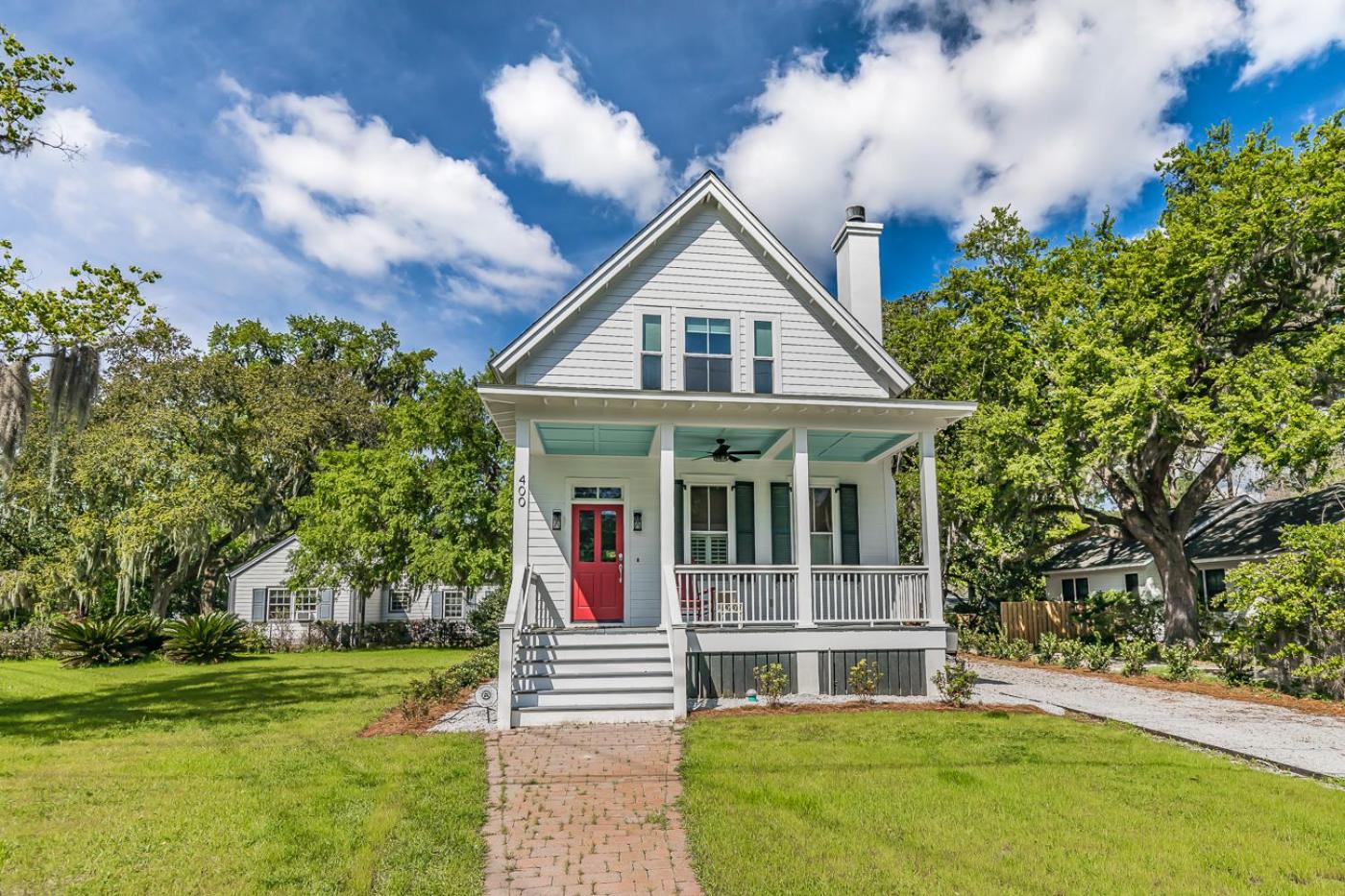 New Listing - Centrally located Beaufort home