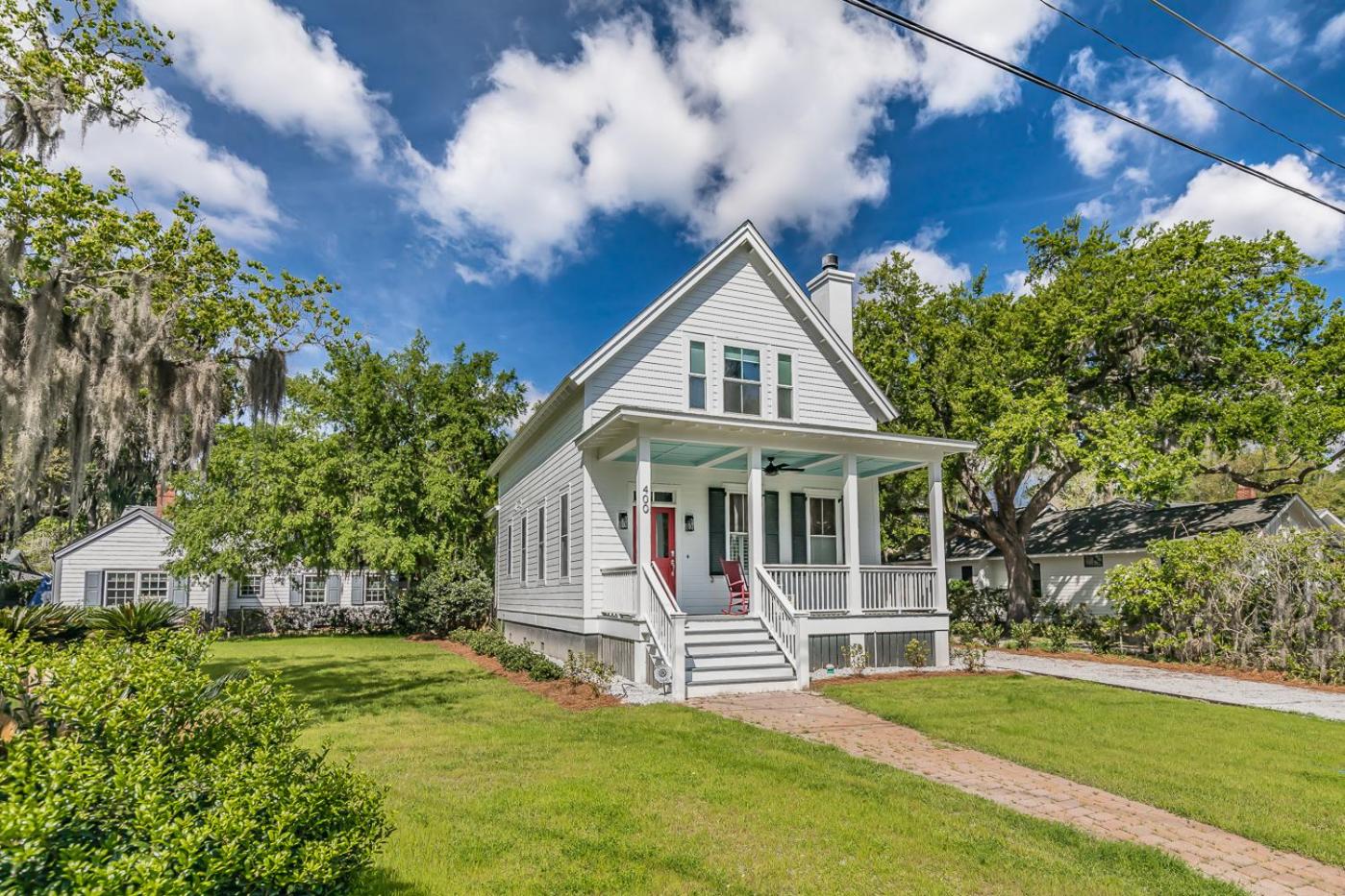 New Listing - Centrally located Beaufort home