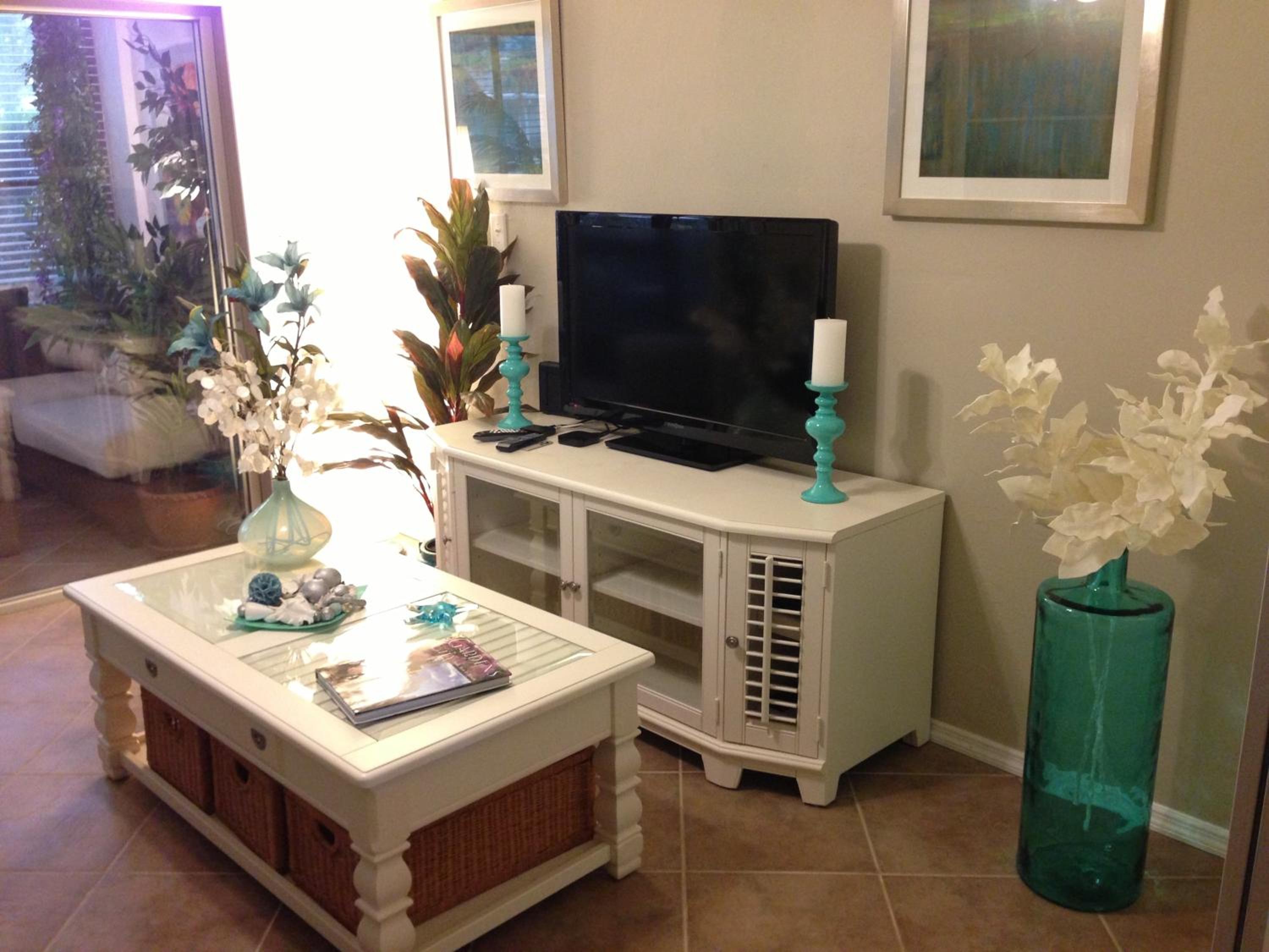 Elegant 1 Bedroom Condo With Swimming Pool Gym Access All Included In Convenient Fort Myers Location Near Golf Courses and Sanibel Island view 5
